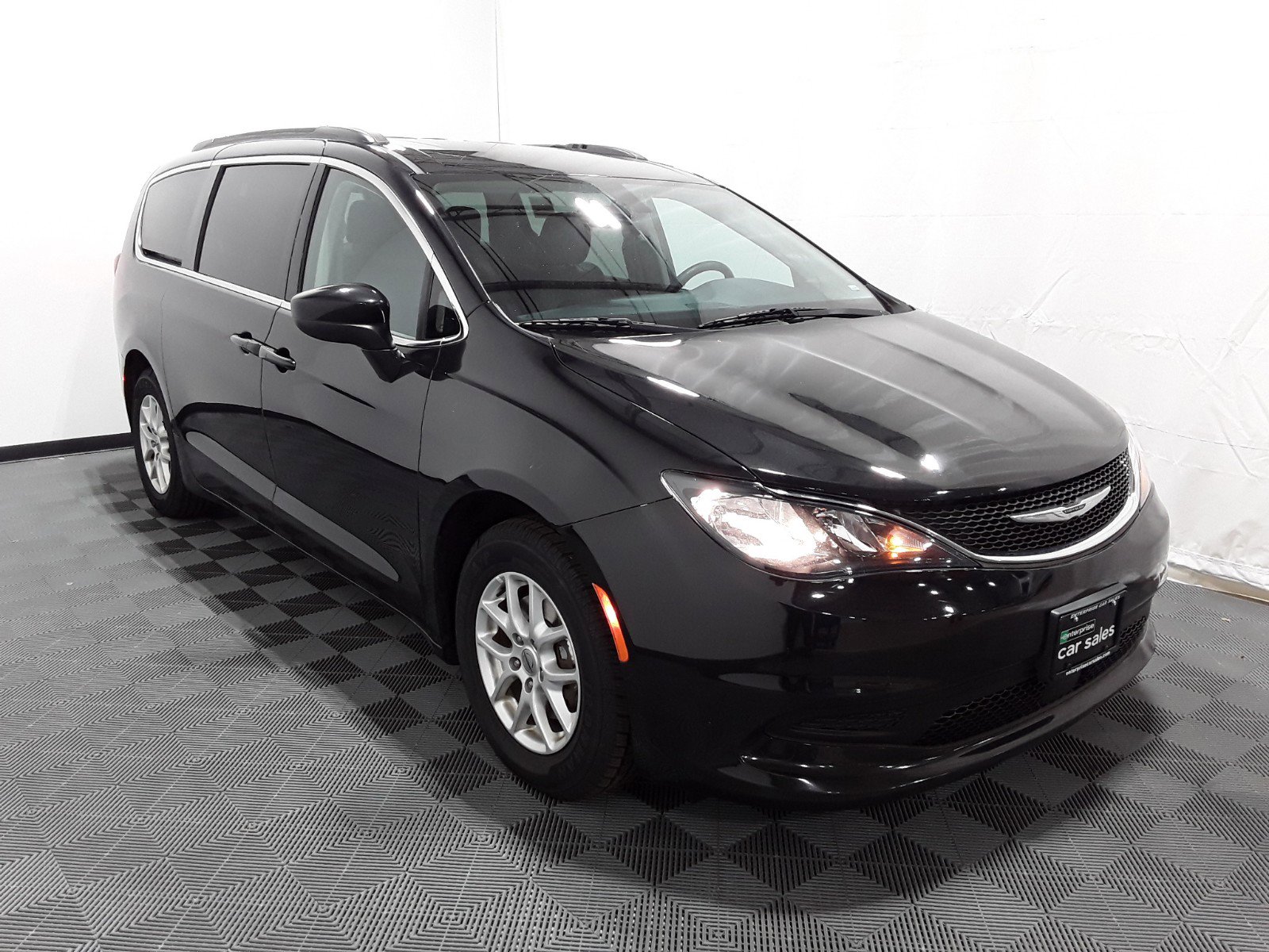 Used 2021 Chrysler Voyager LXI FWD