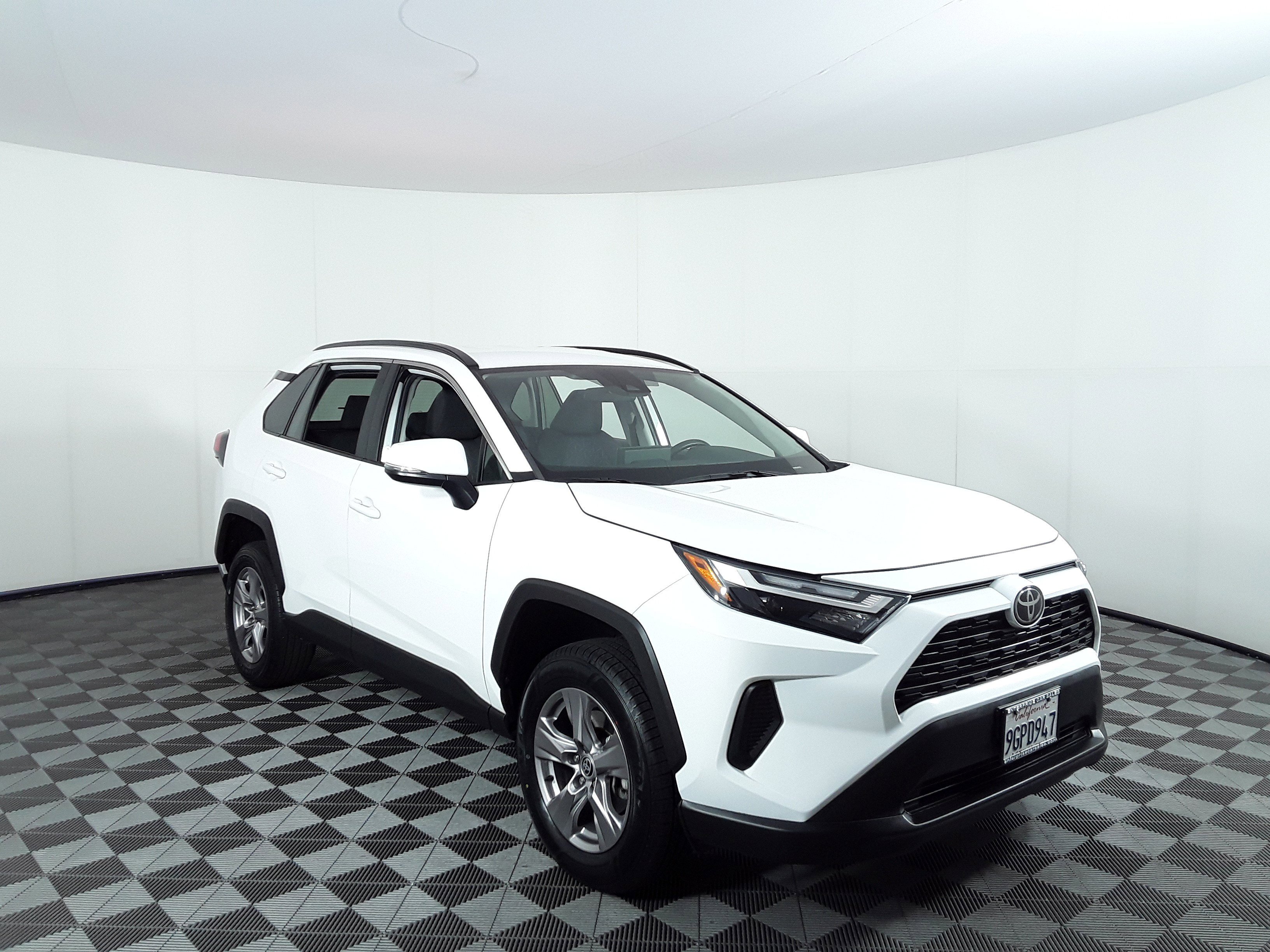 2023 Toyota RAV4 XLE FWD