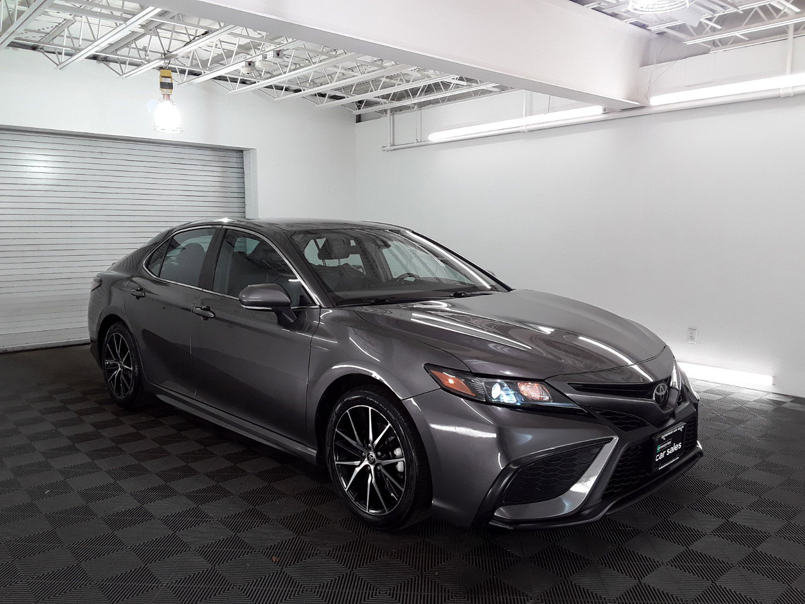 2022 Toyota Camry SE Auto