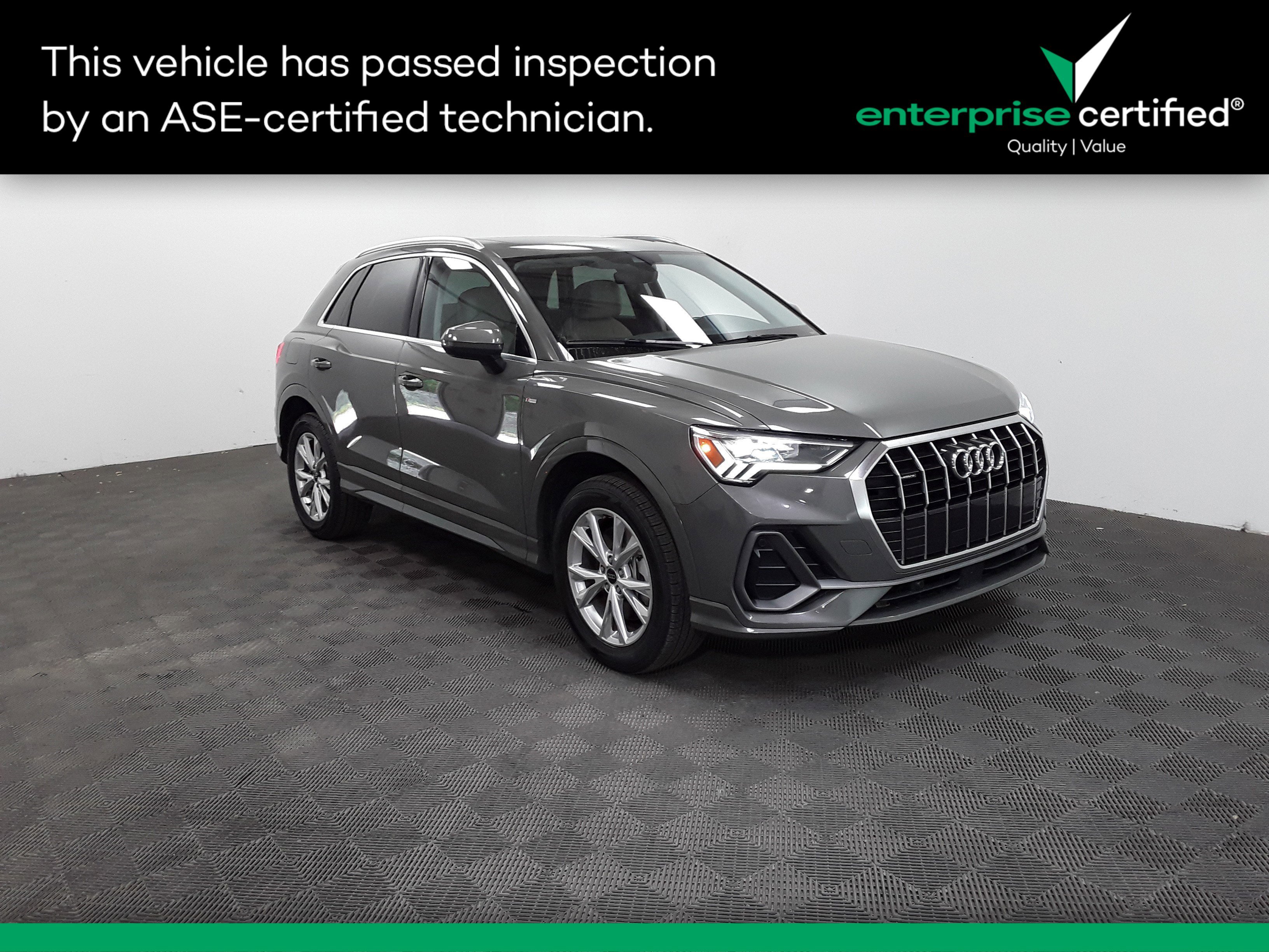 2023 Audi Q3 S line Premium 45 TFSI quattro
