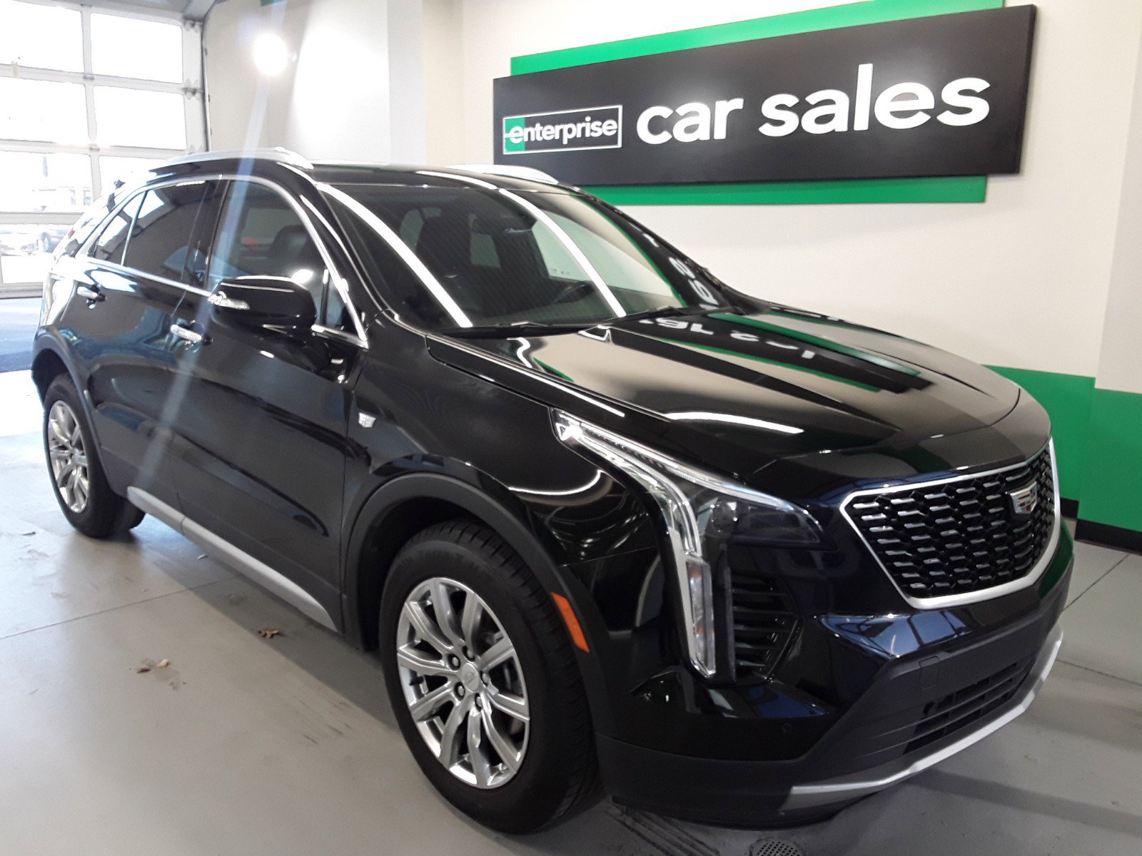 2023 Cadillac XT4 FWD 4dr Premium Luxury