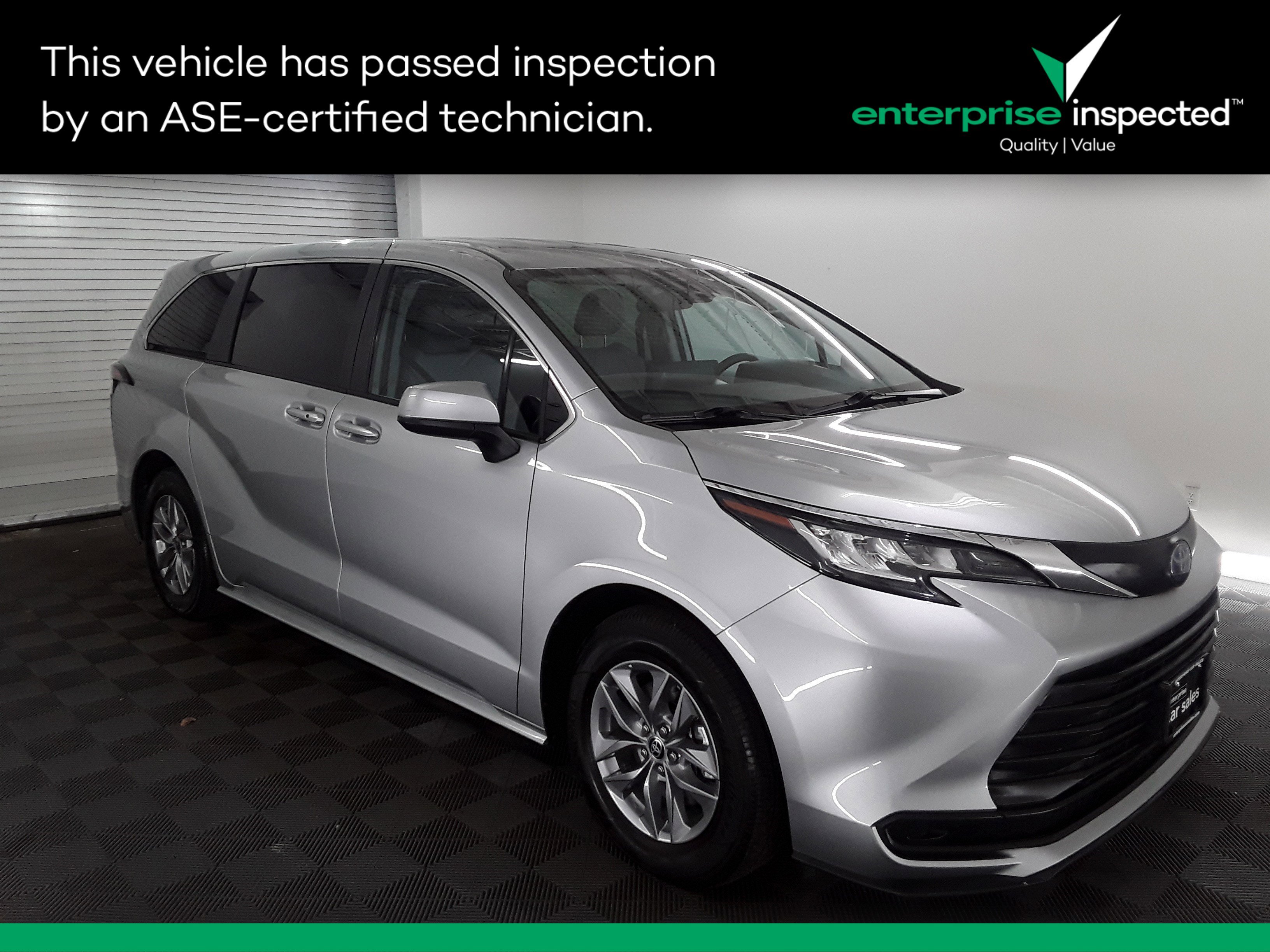 Used 2022 Toyota Sienna LE AWD 8-Passenger