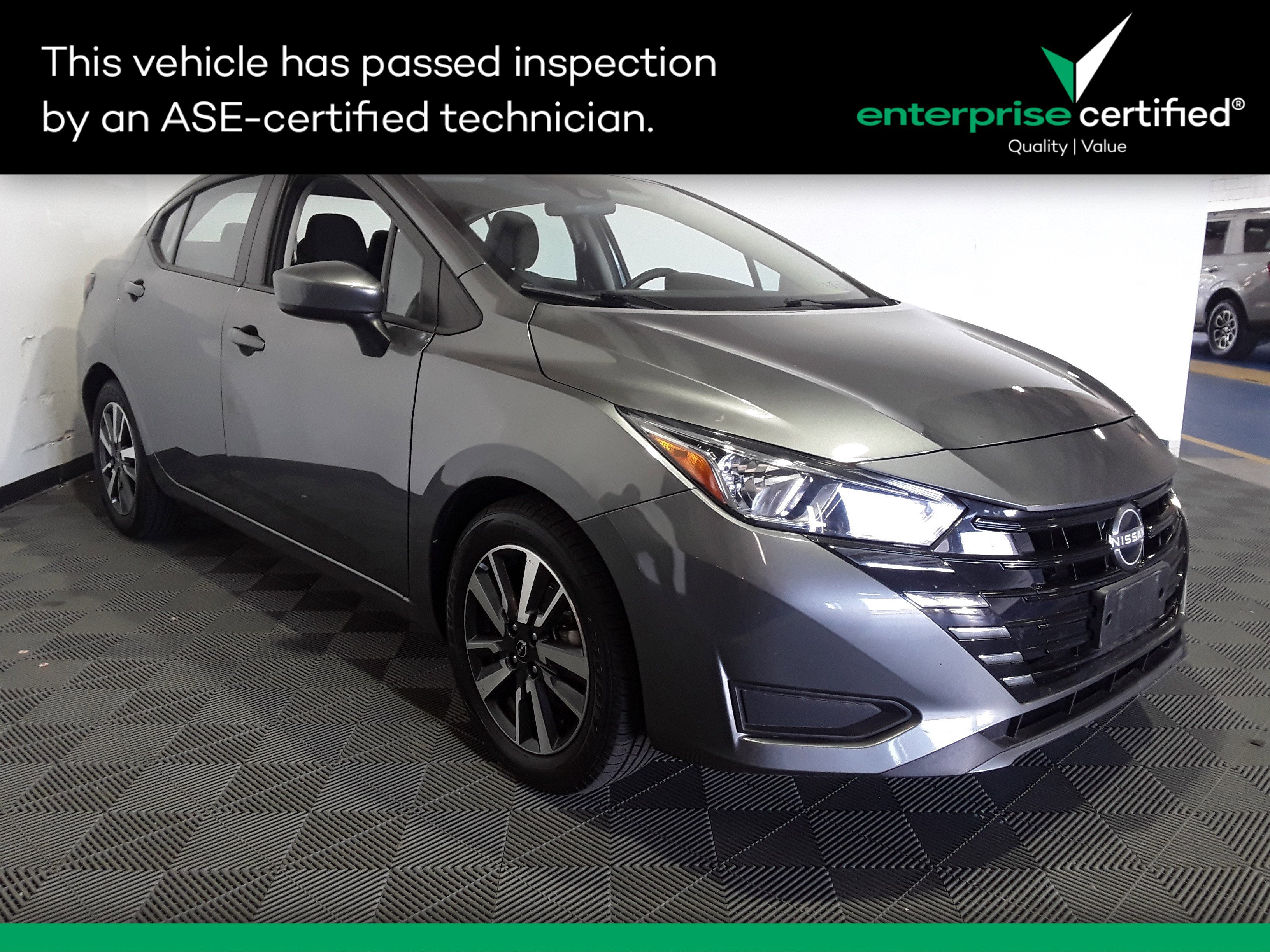 2023 Nissan Versa SV CVT