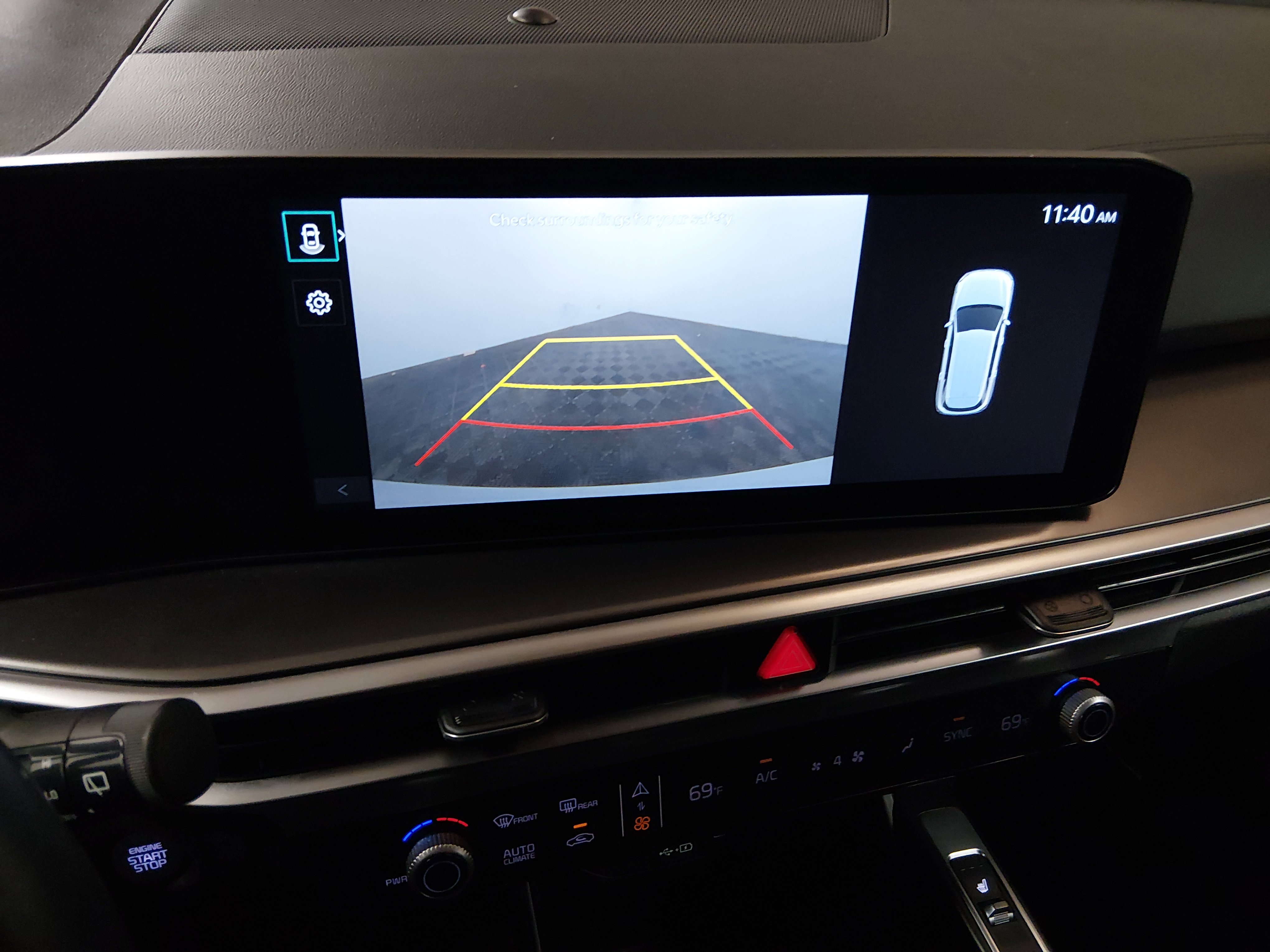 2024 Kia Sorento S - Photo 16