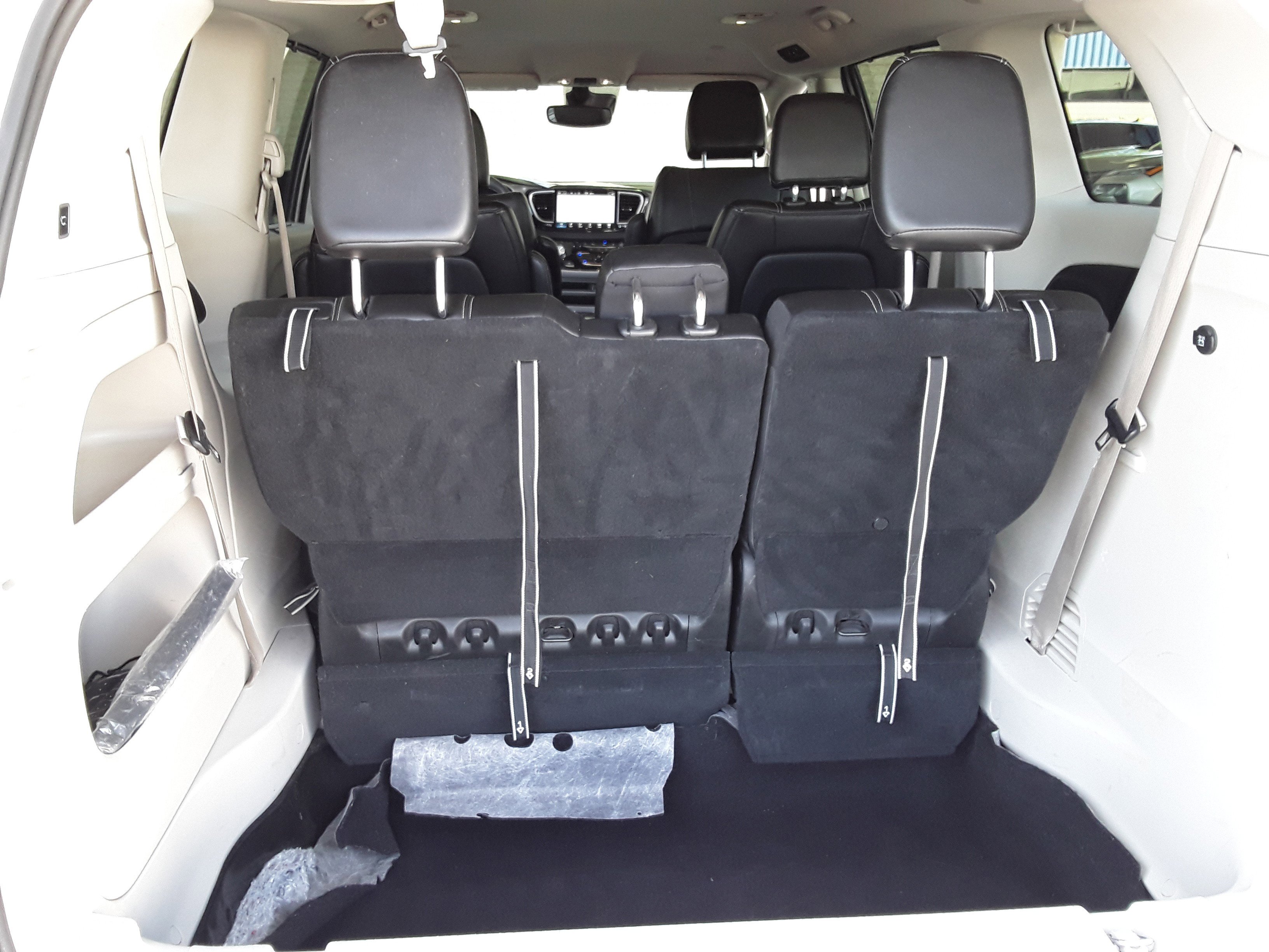 Image 9 of Used 2023 Chrysler Pacifica Touring L FWD