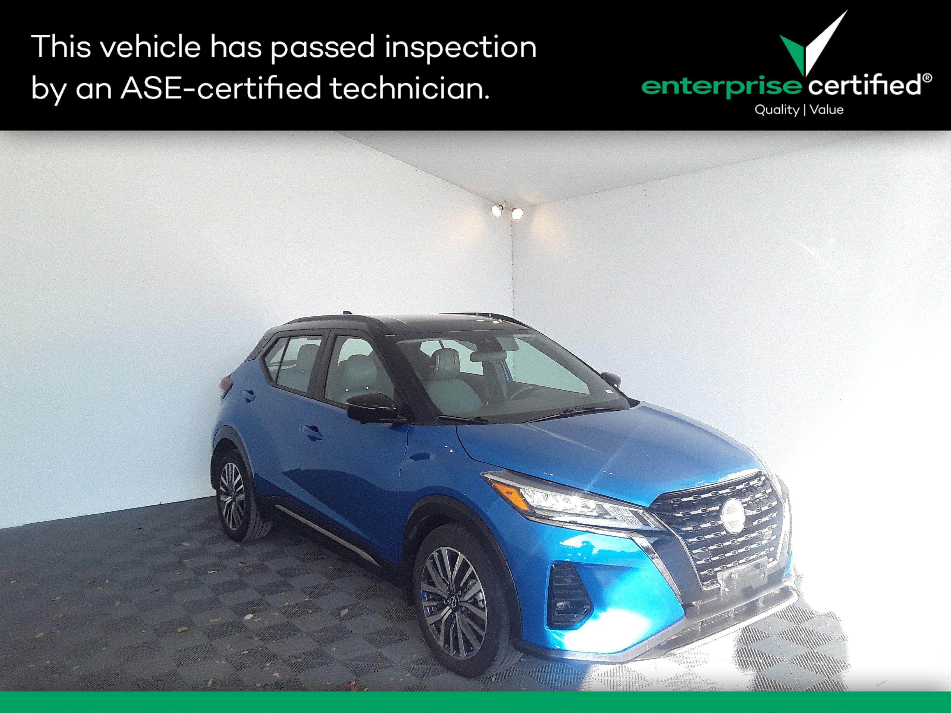 2023 Nissan Kicks SR