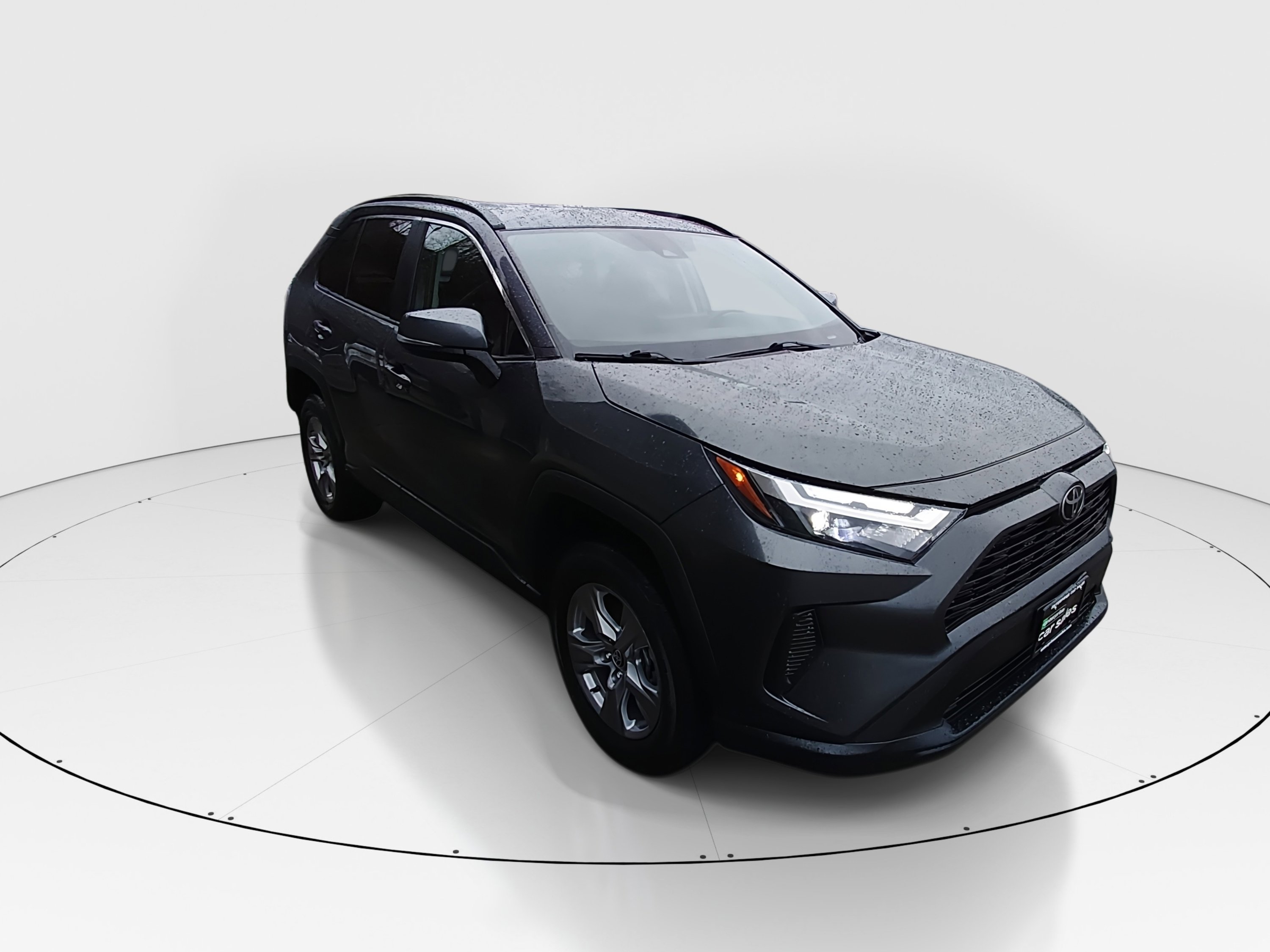 2025 Toyota RAV4 XLE's photo
