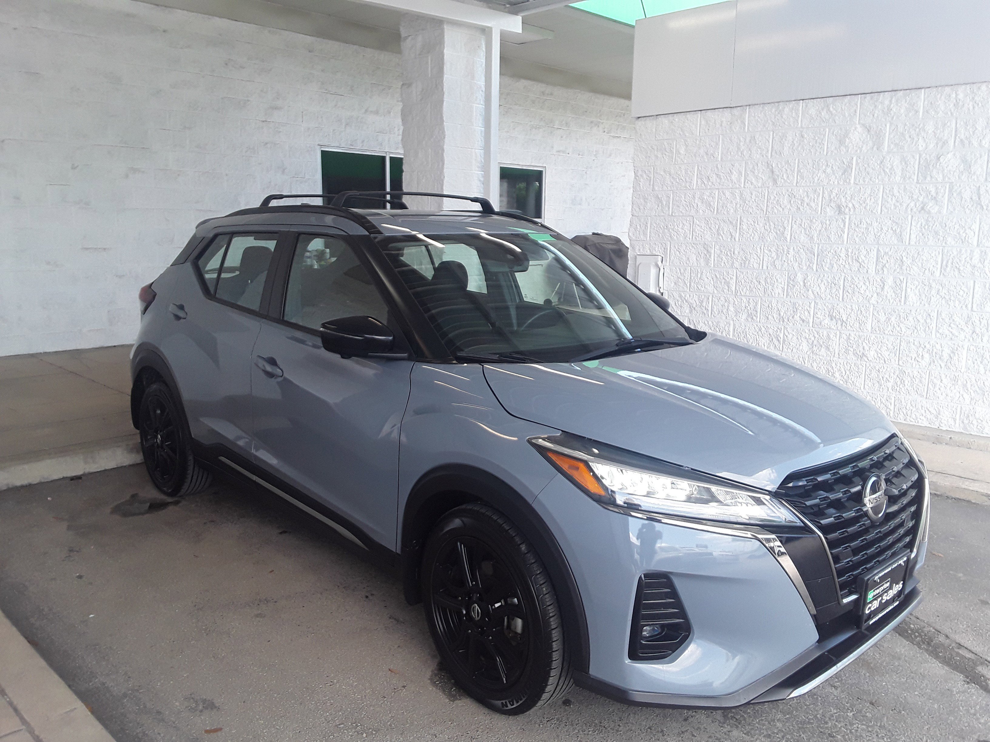 2021 Nissan Kicks SR FWD