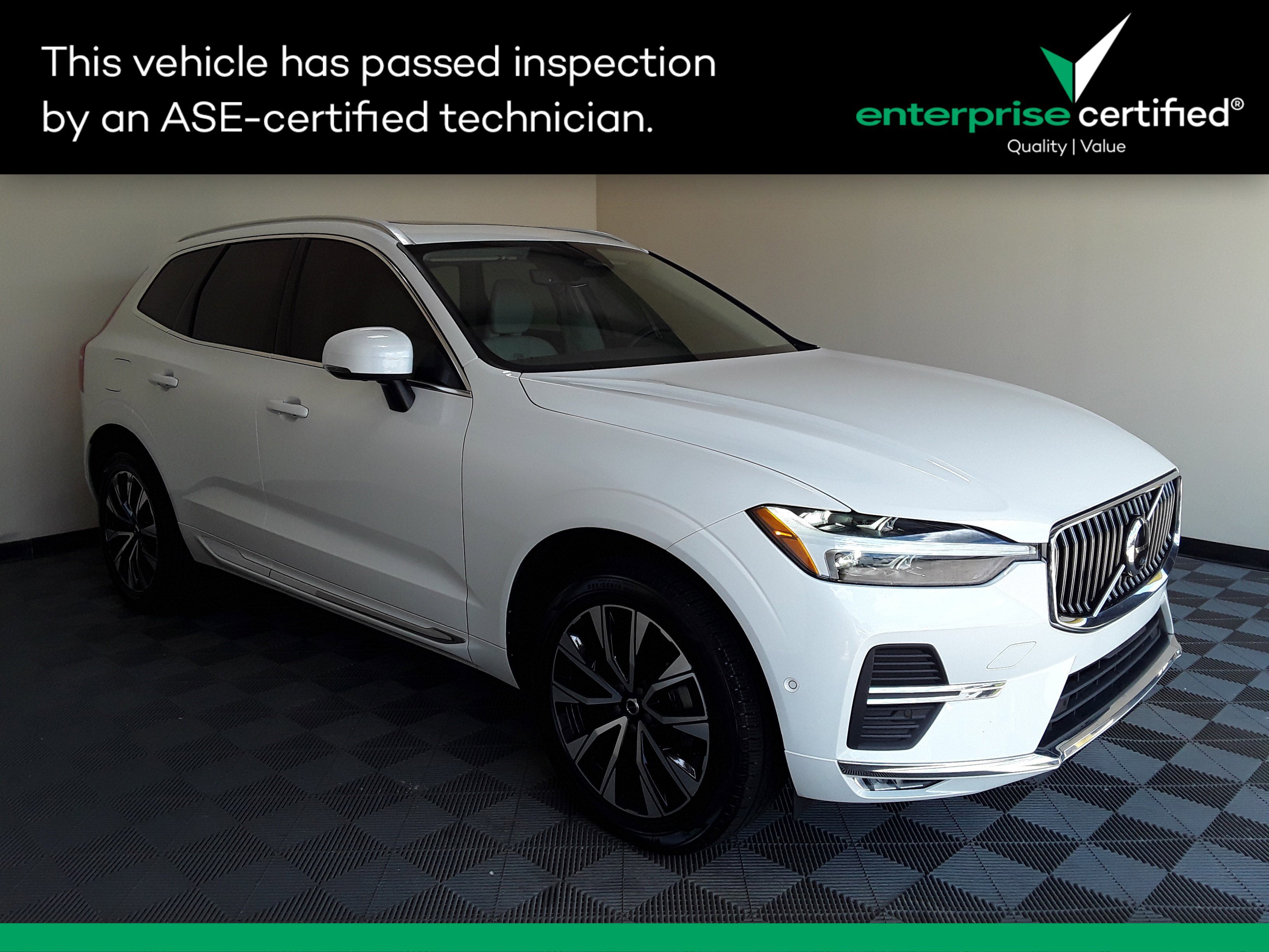 Used 2023 Volvo XC60 Plus Bright Theme B5 AWD