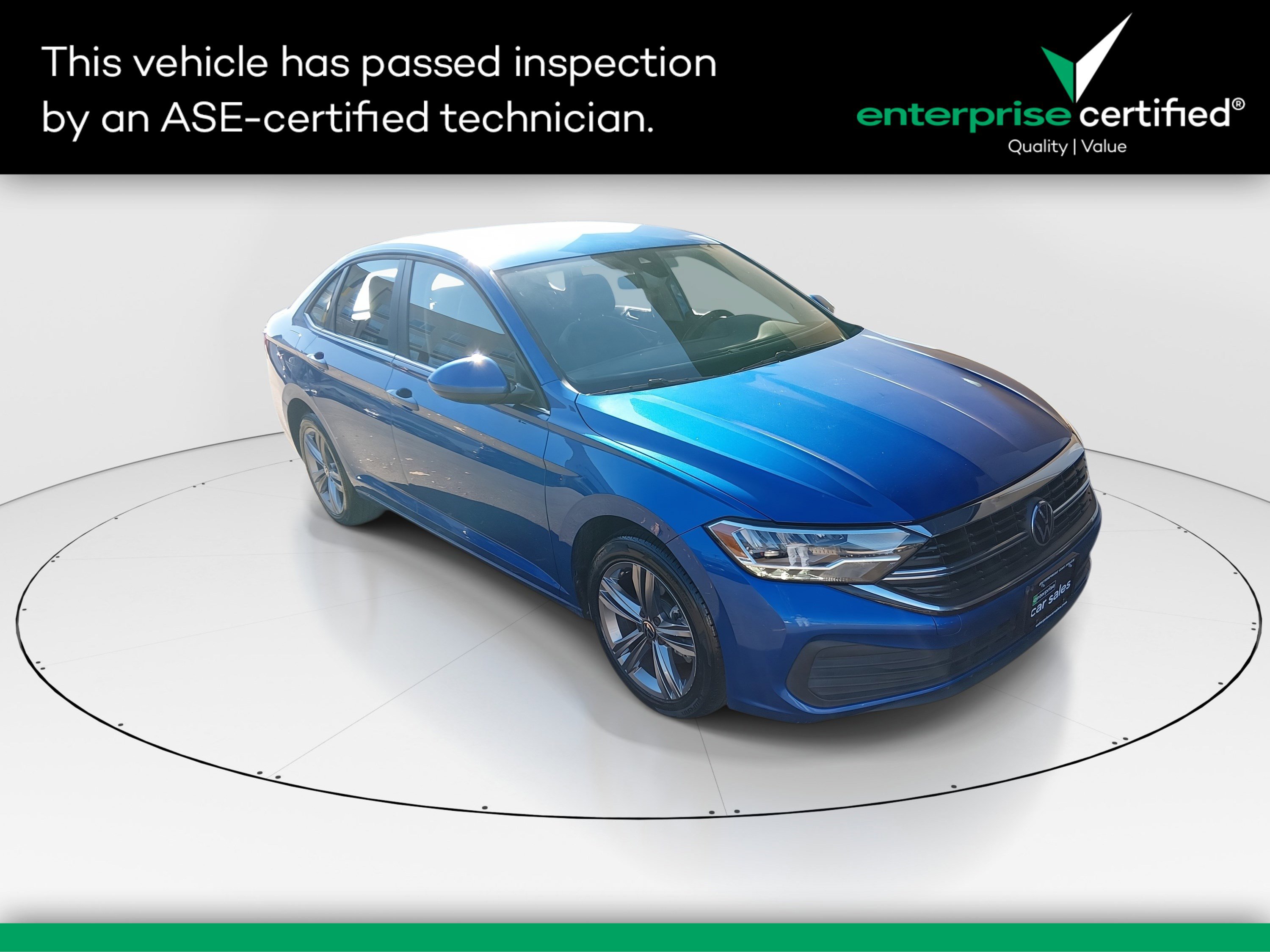 2024 Volkswagen Jetta SE's photo