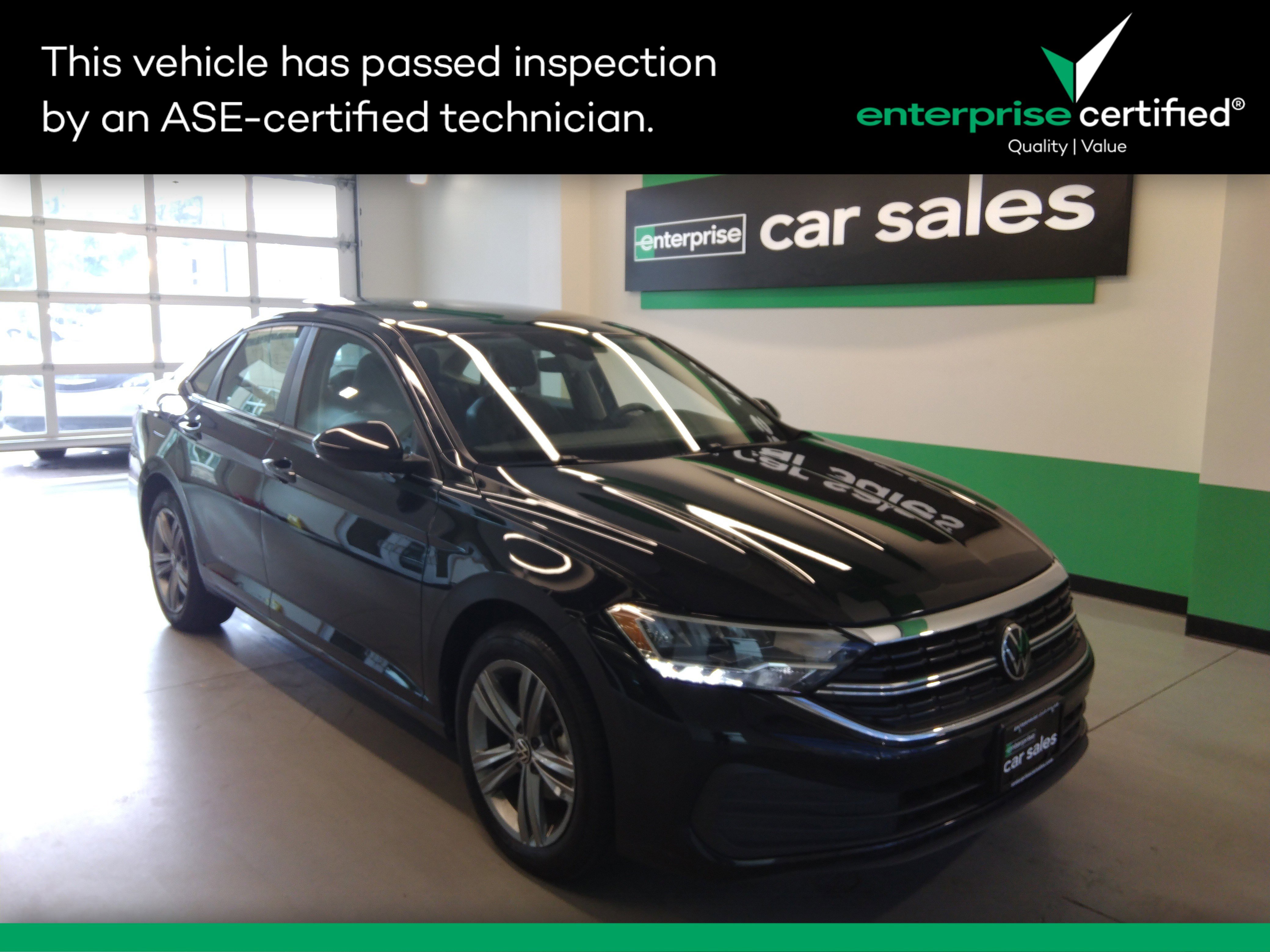 Used 2024 Volkswagen Jetta SE Auto