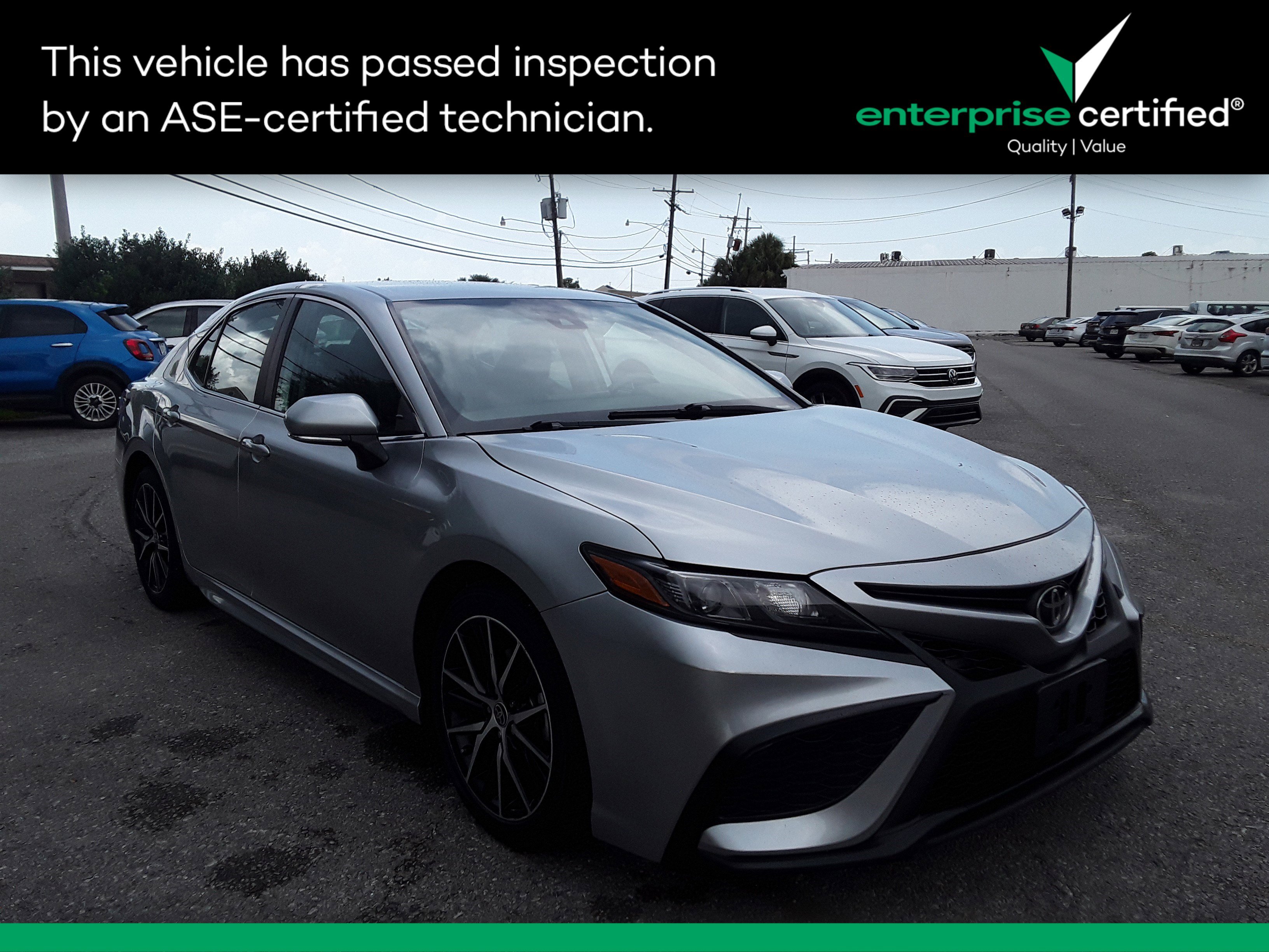 Used 2023 Toyota Camry SE Auto