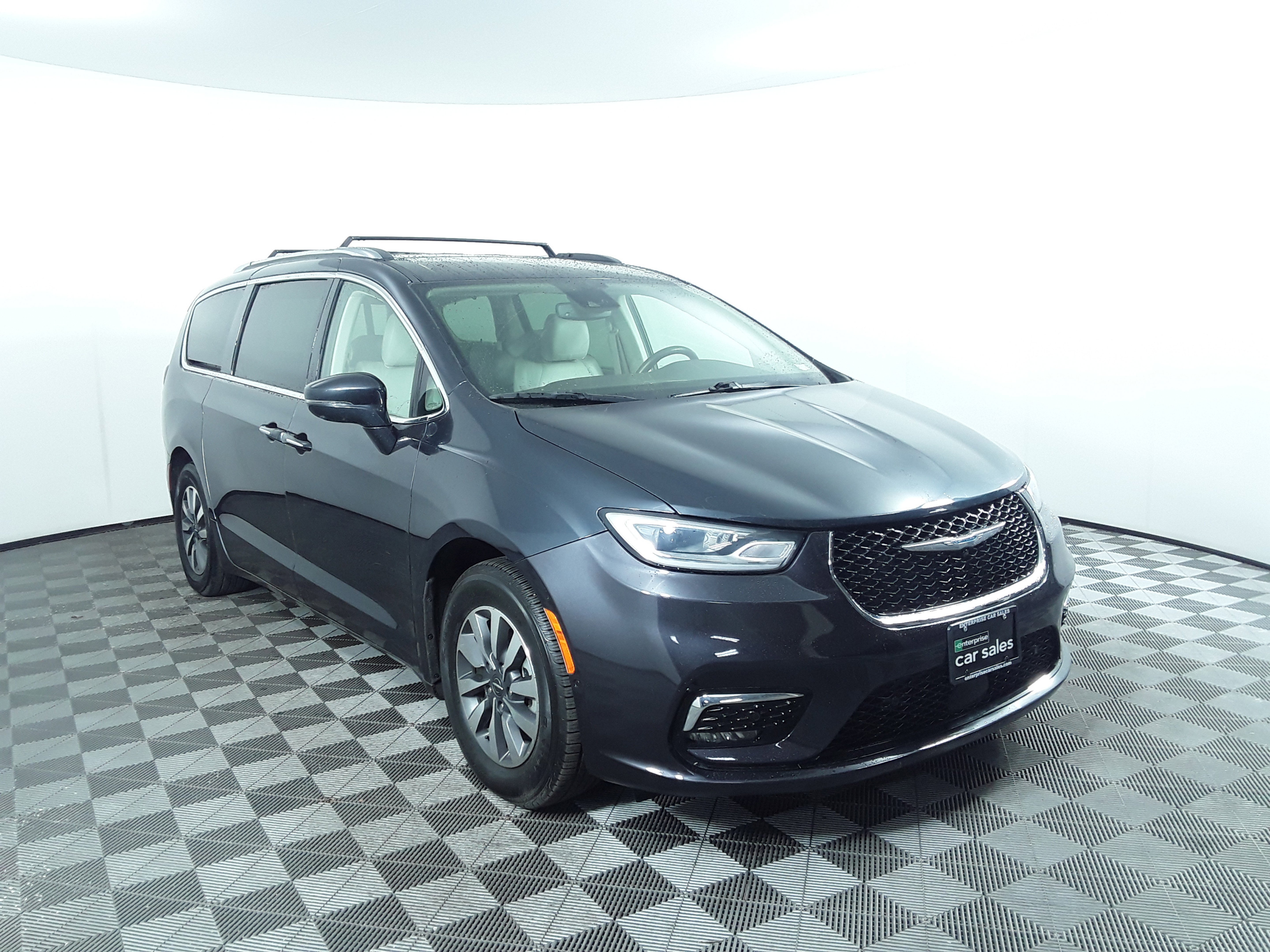 2021 Chrysler Pacifica Hybrid Touring L FWD