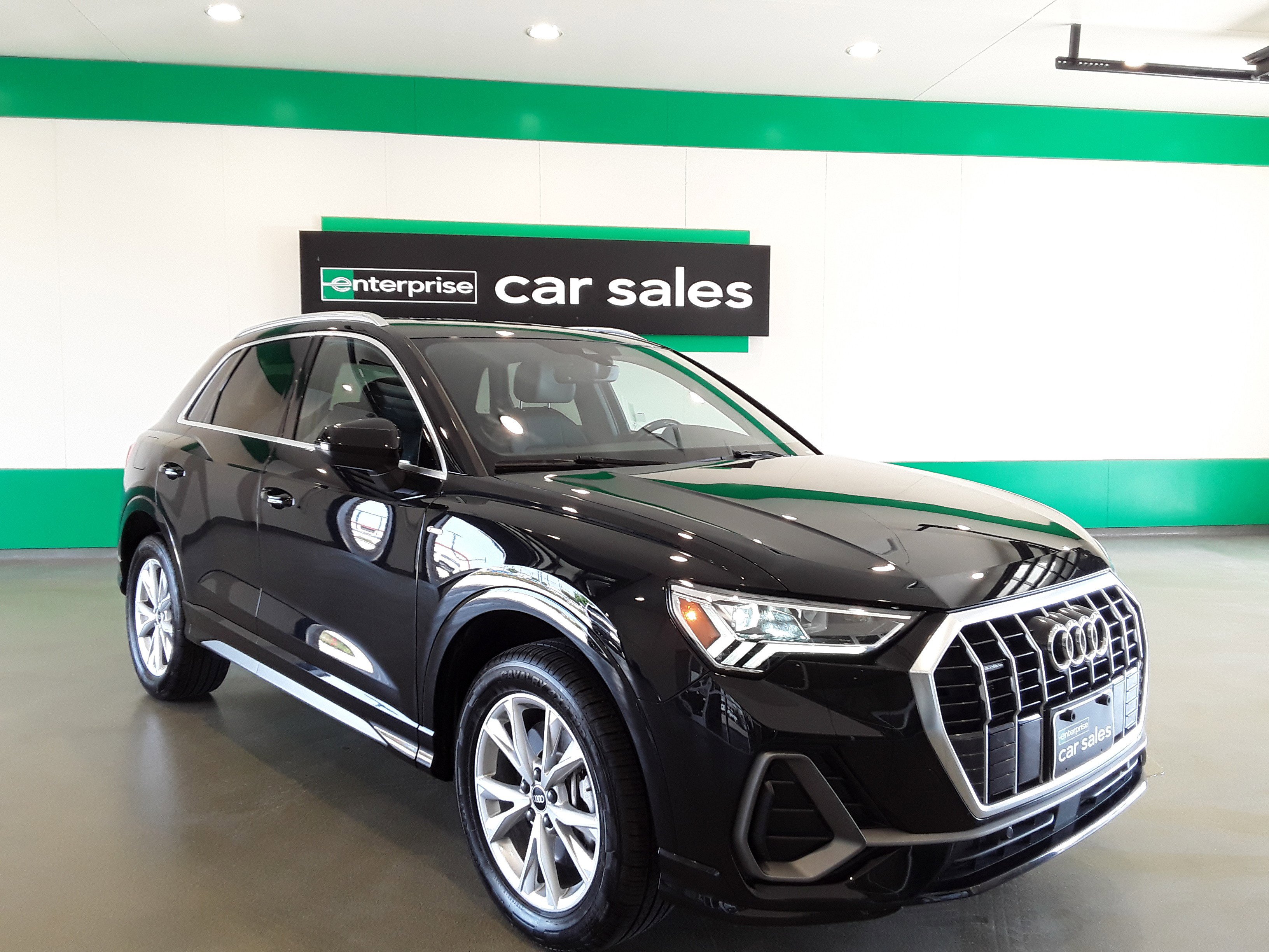 2024 Audi Q3 S line Premium