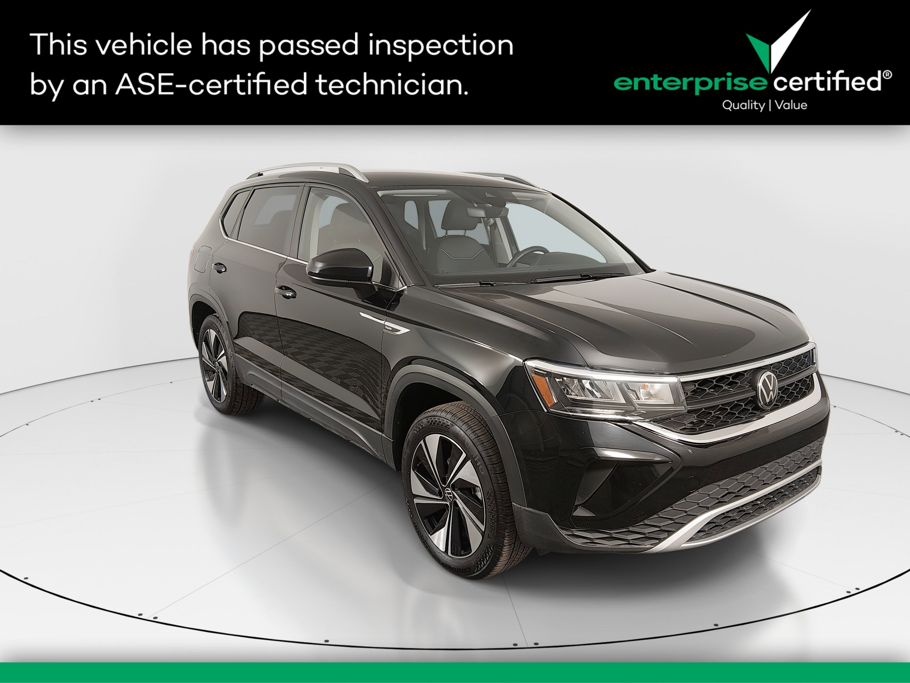 2024 Volkswagen Taos SE's photo