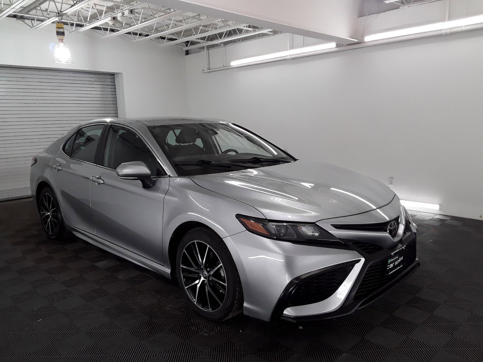 2022 Toyota Camry SE Auto