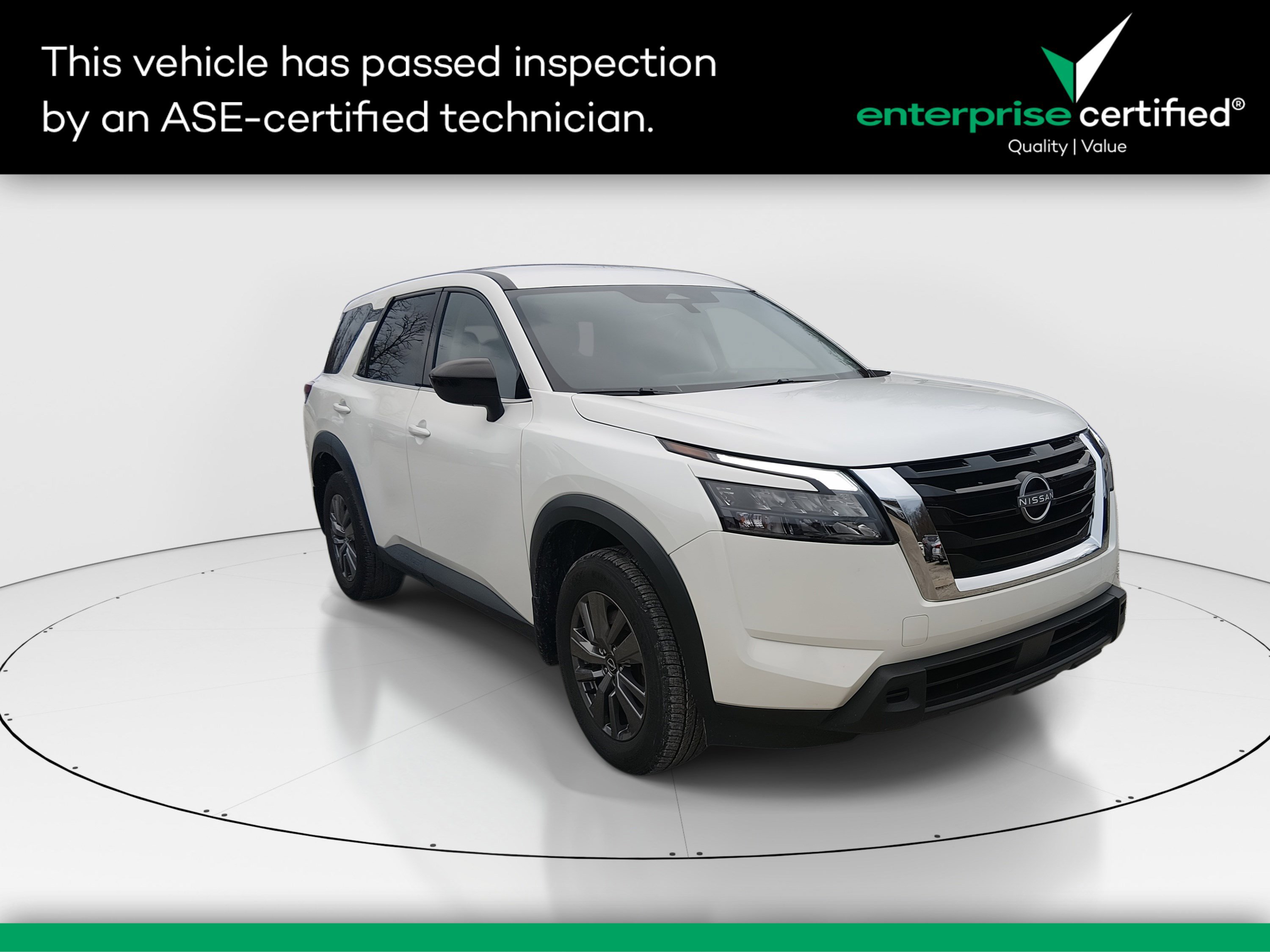 2024 Nissan Pathfinder S's photo