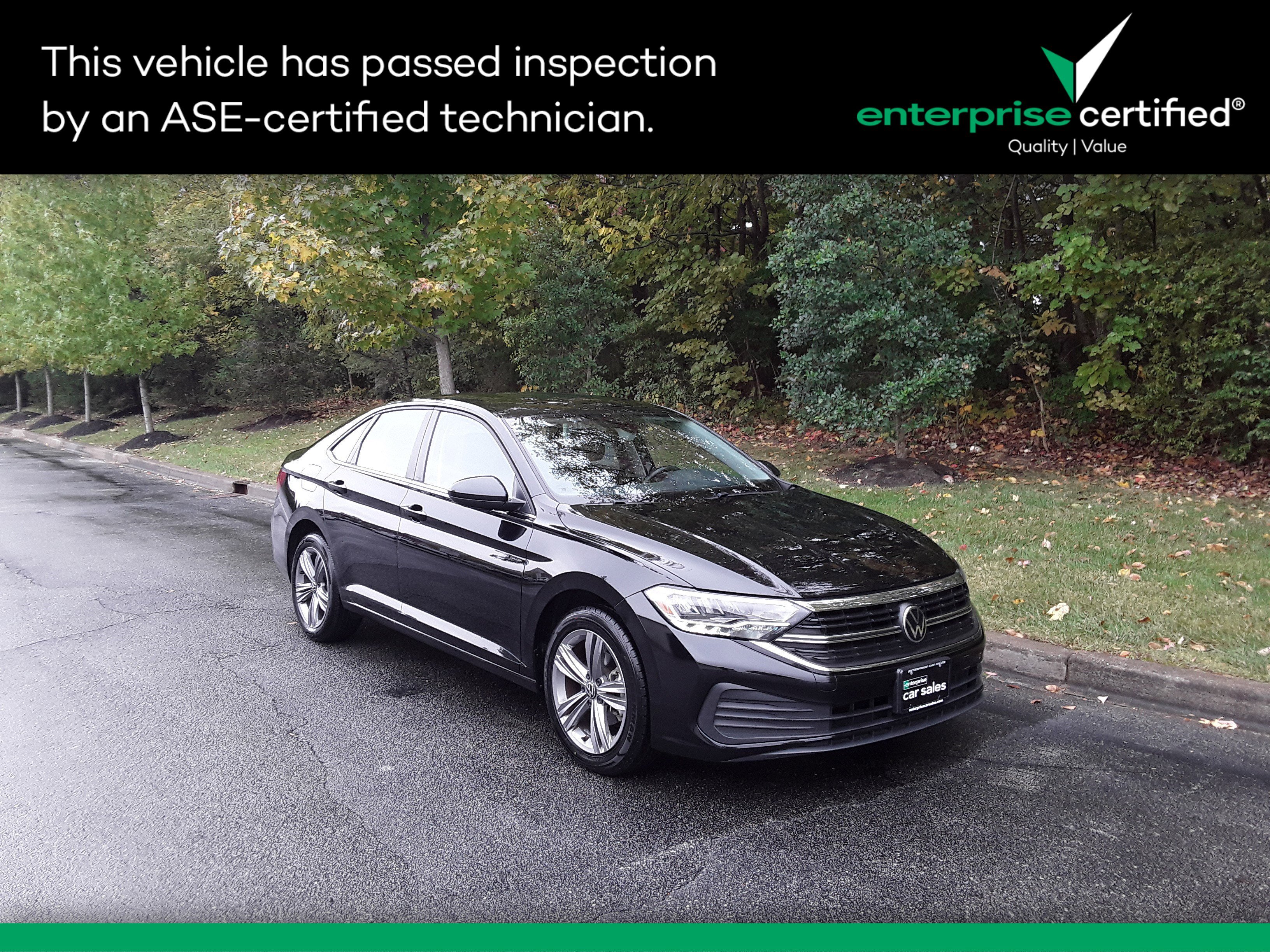 Used 2024 Volkswagen Jetta SE Auto