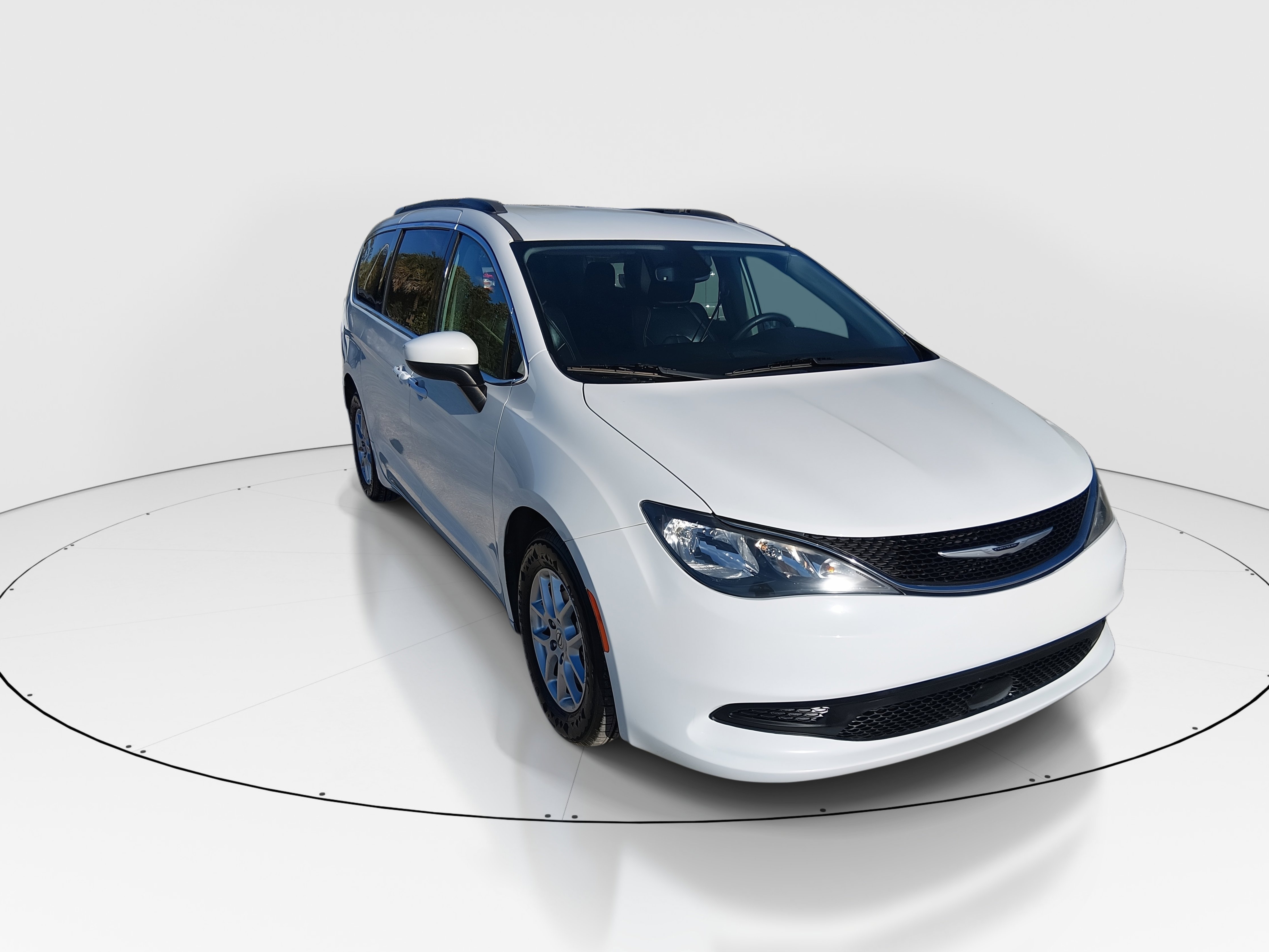 Used 2021 Chrysler Voyager LXI FWD