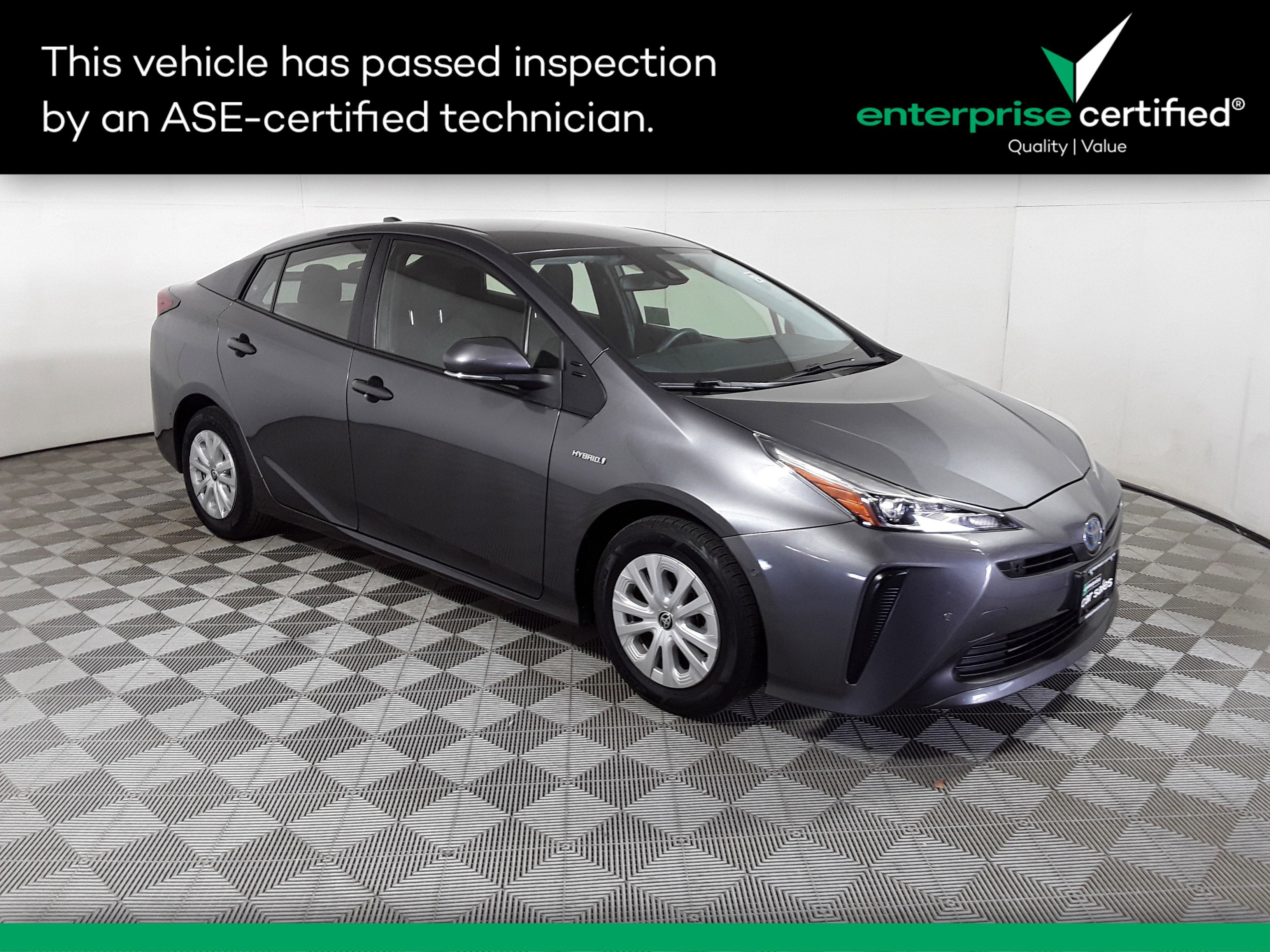 2022 Toyota Prius LE