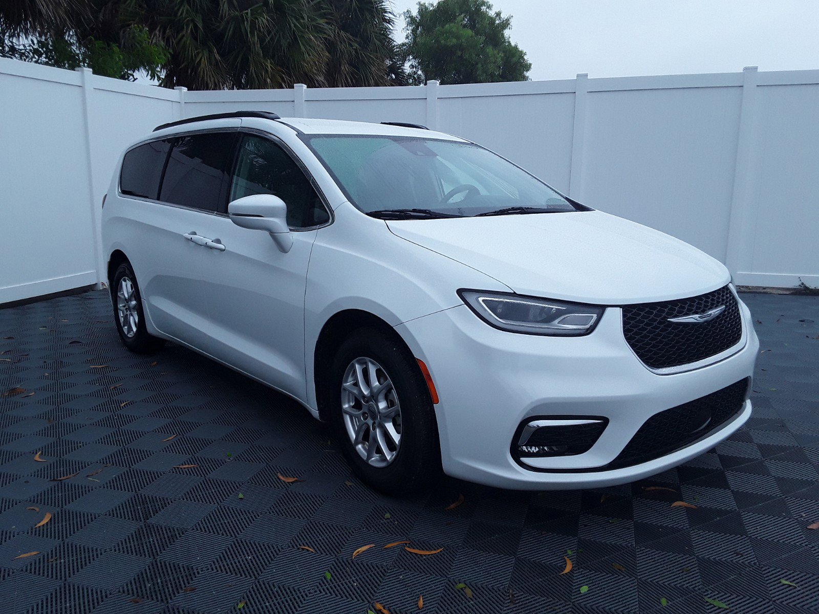 2022 Chrysler Pacifica Touring L FWD