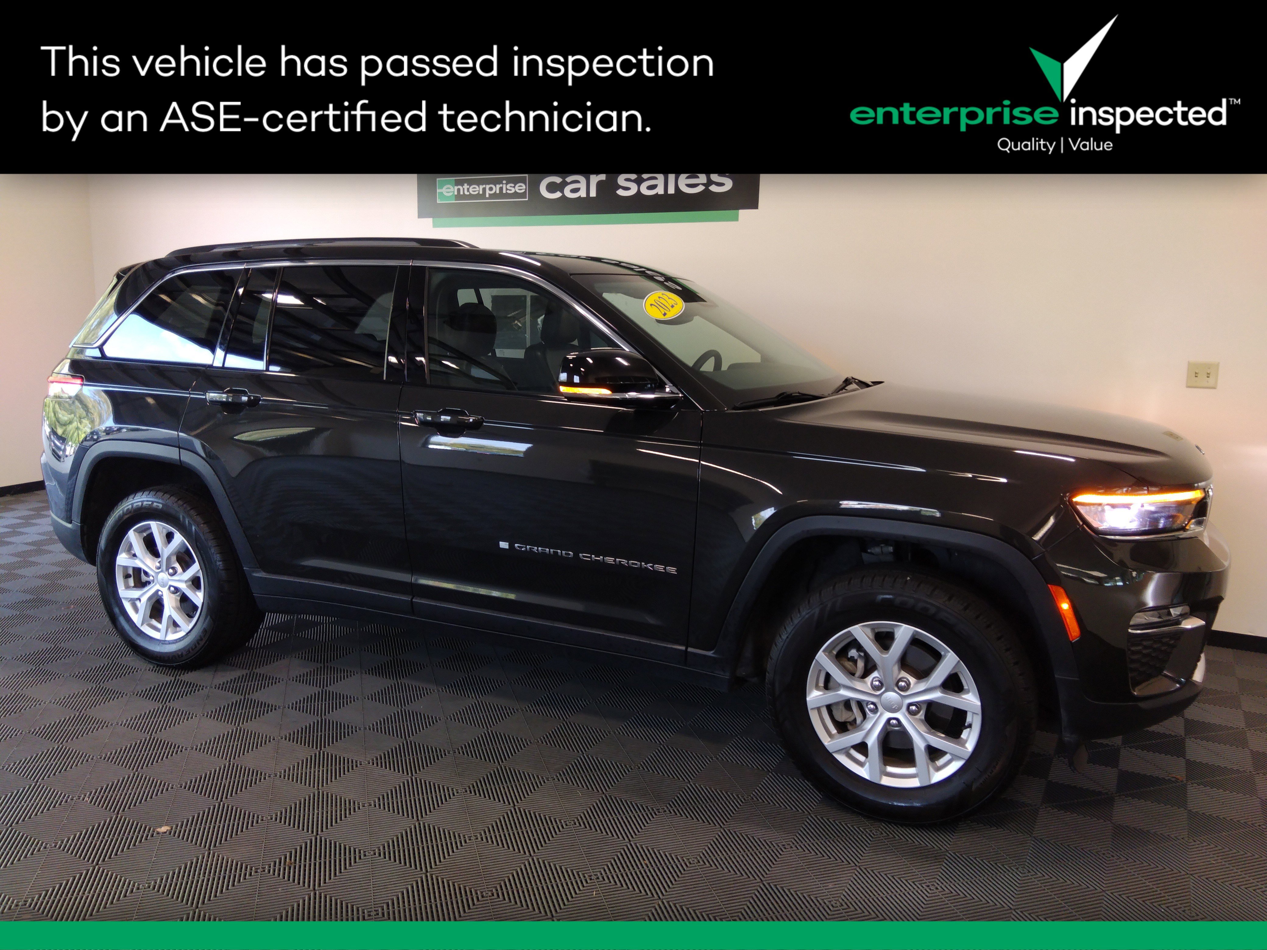 Used 2023 Jeep Grand Cherokee Limited 4x4