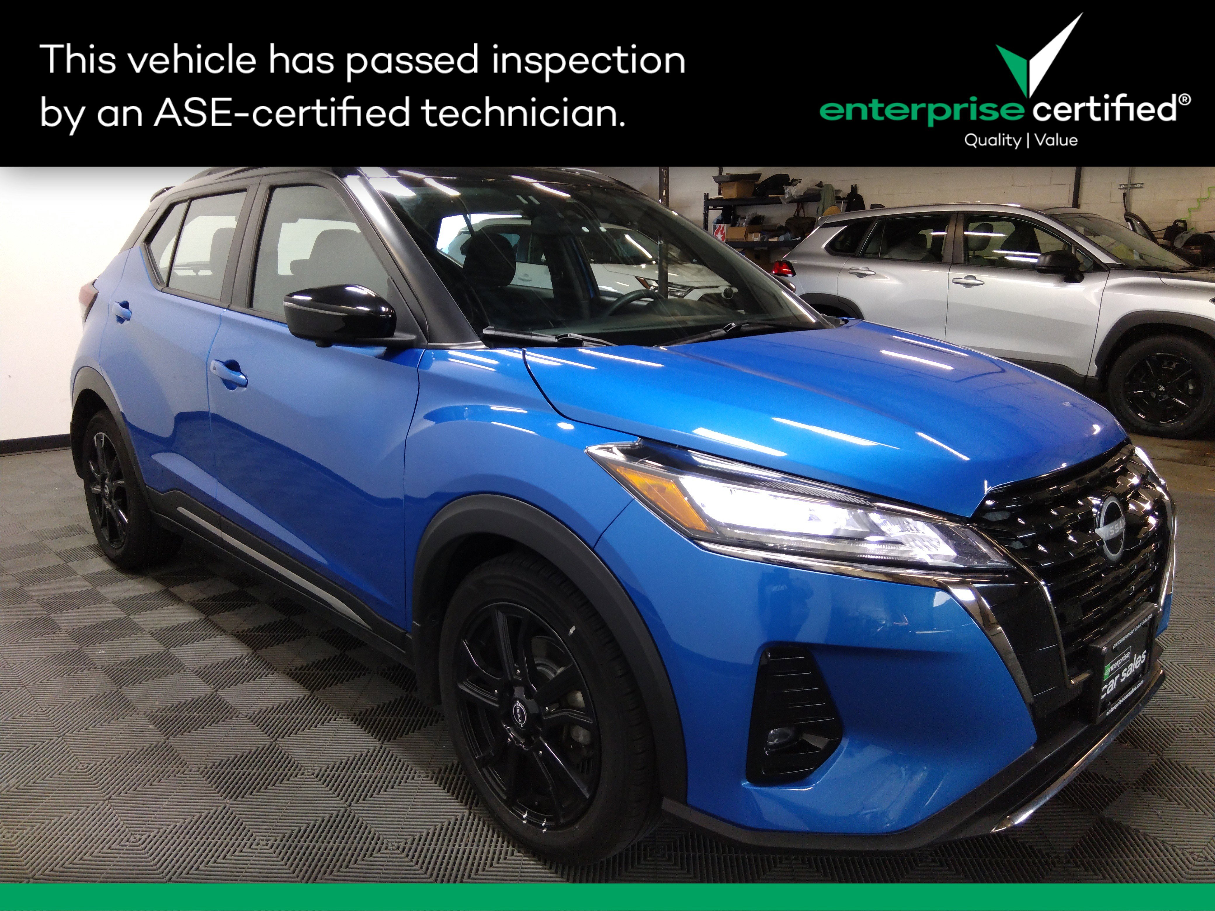 2023 Nissan Kicks SR