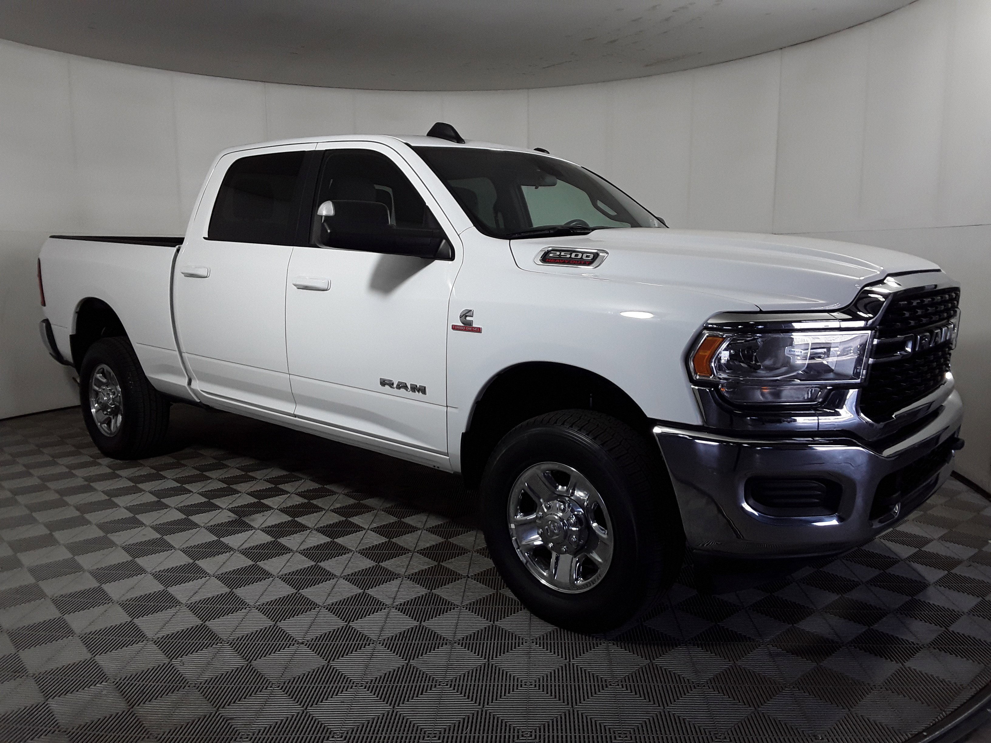 2022 Ram 2500 Big Horn 4x4 Crew Cab 6'4
