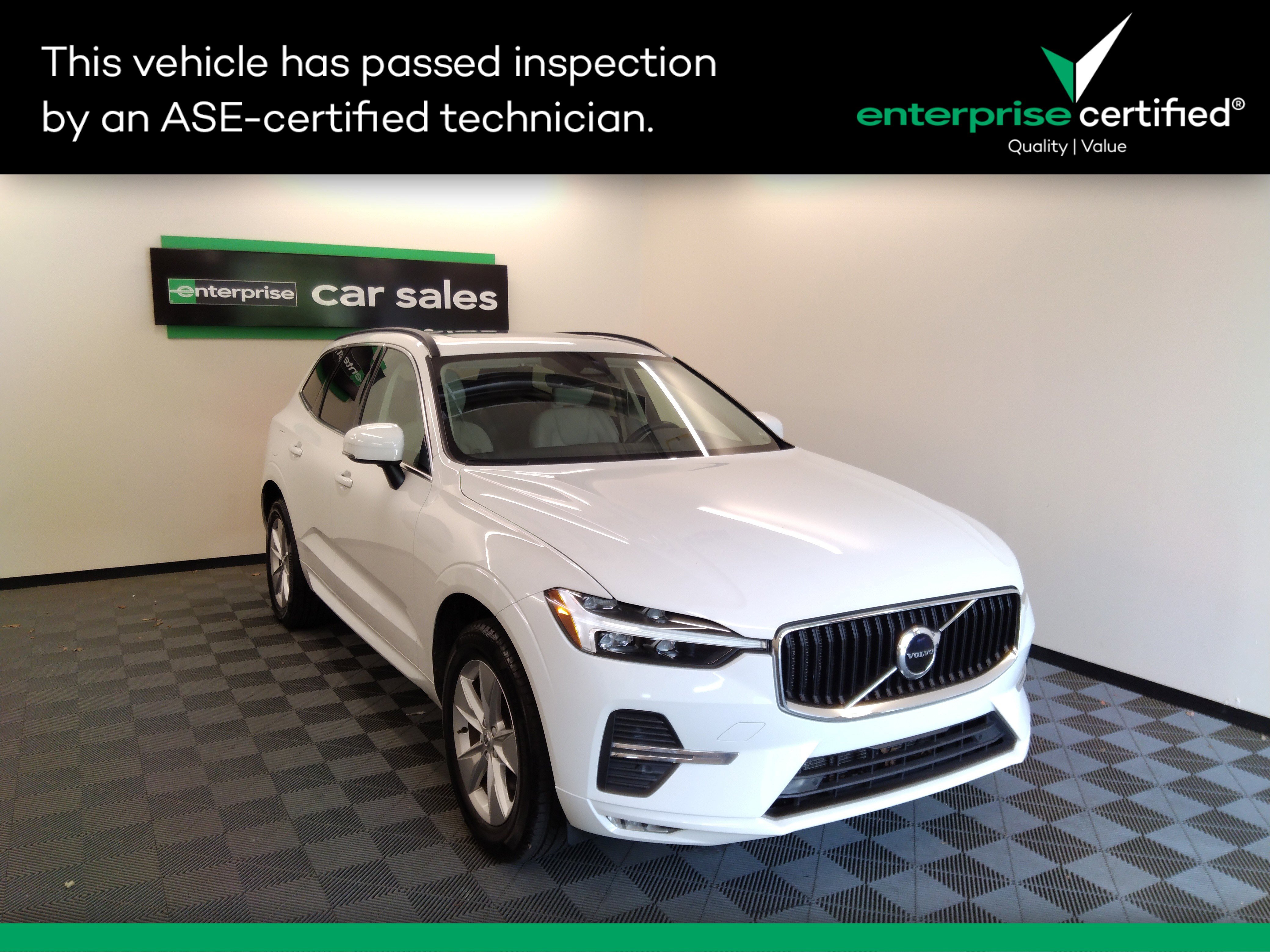 Used 2022 Volvo XC60 B5 AWD Momentum