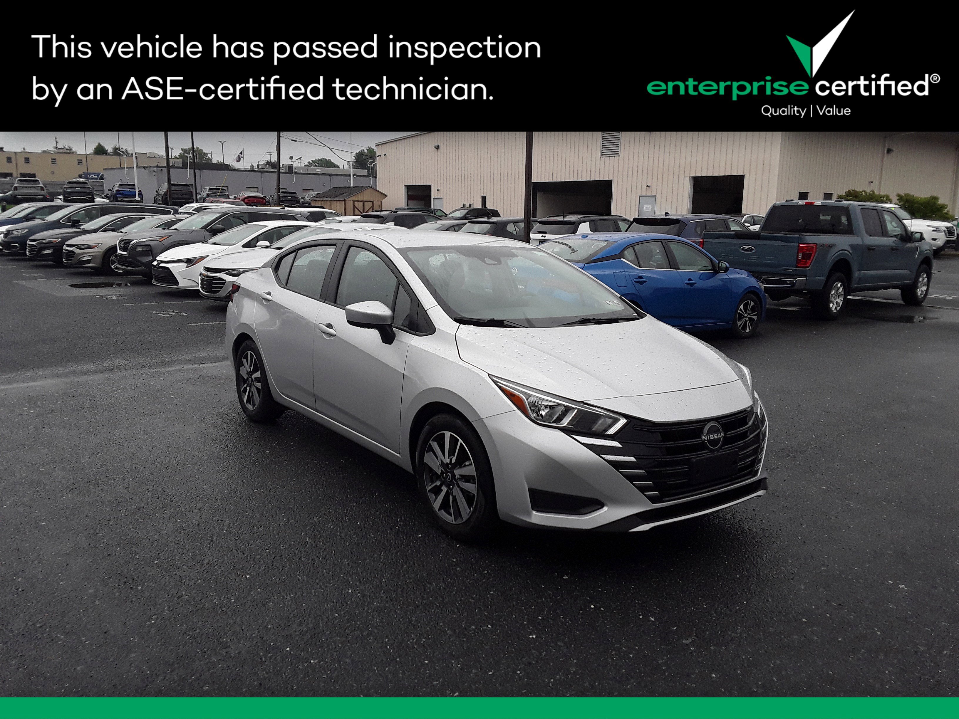 2023 Nissan Versa SV CVT