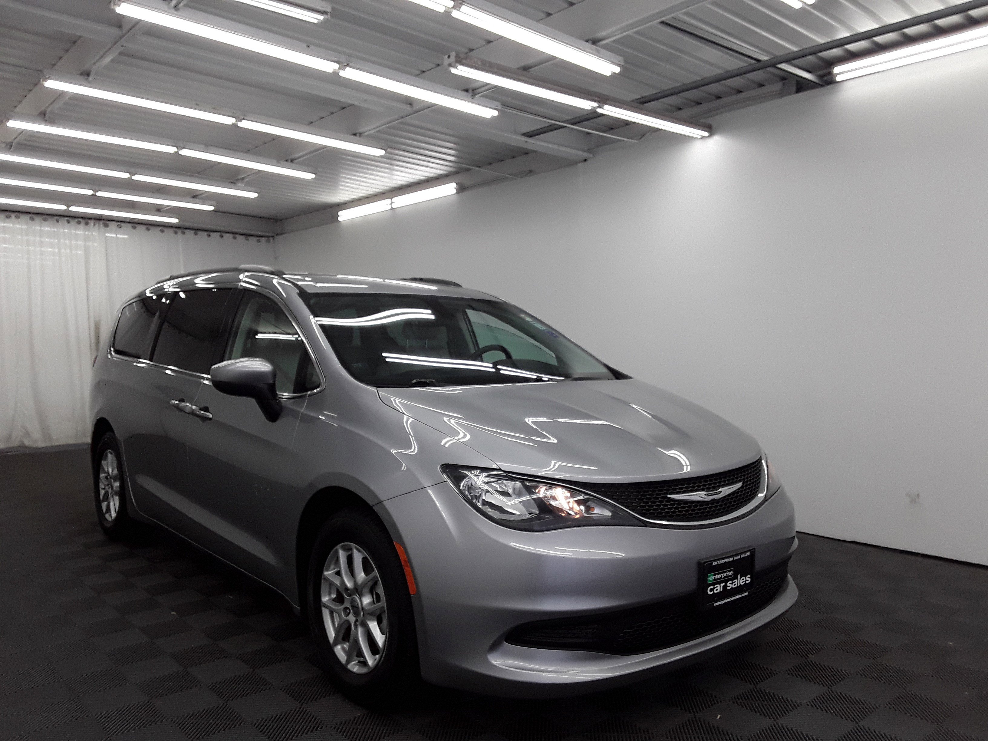 2021 Chrysler Voyager LXI FWD