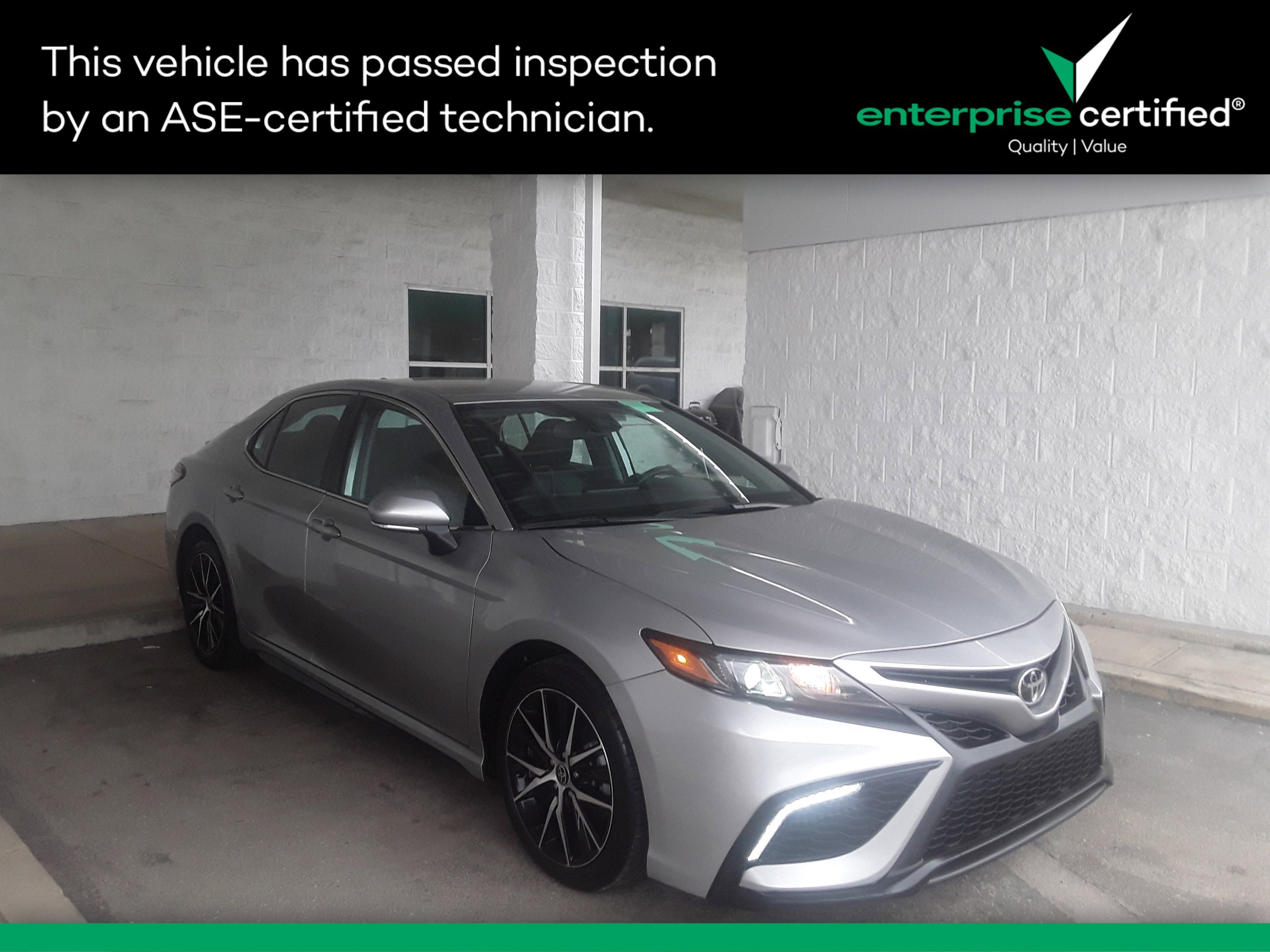2023 Toyota Camry SE Auto