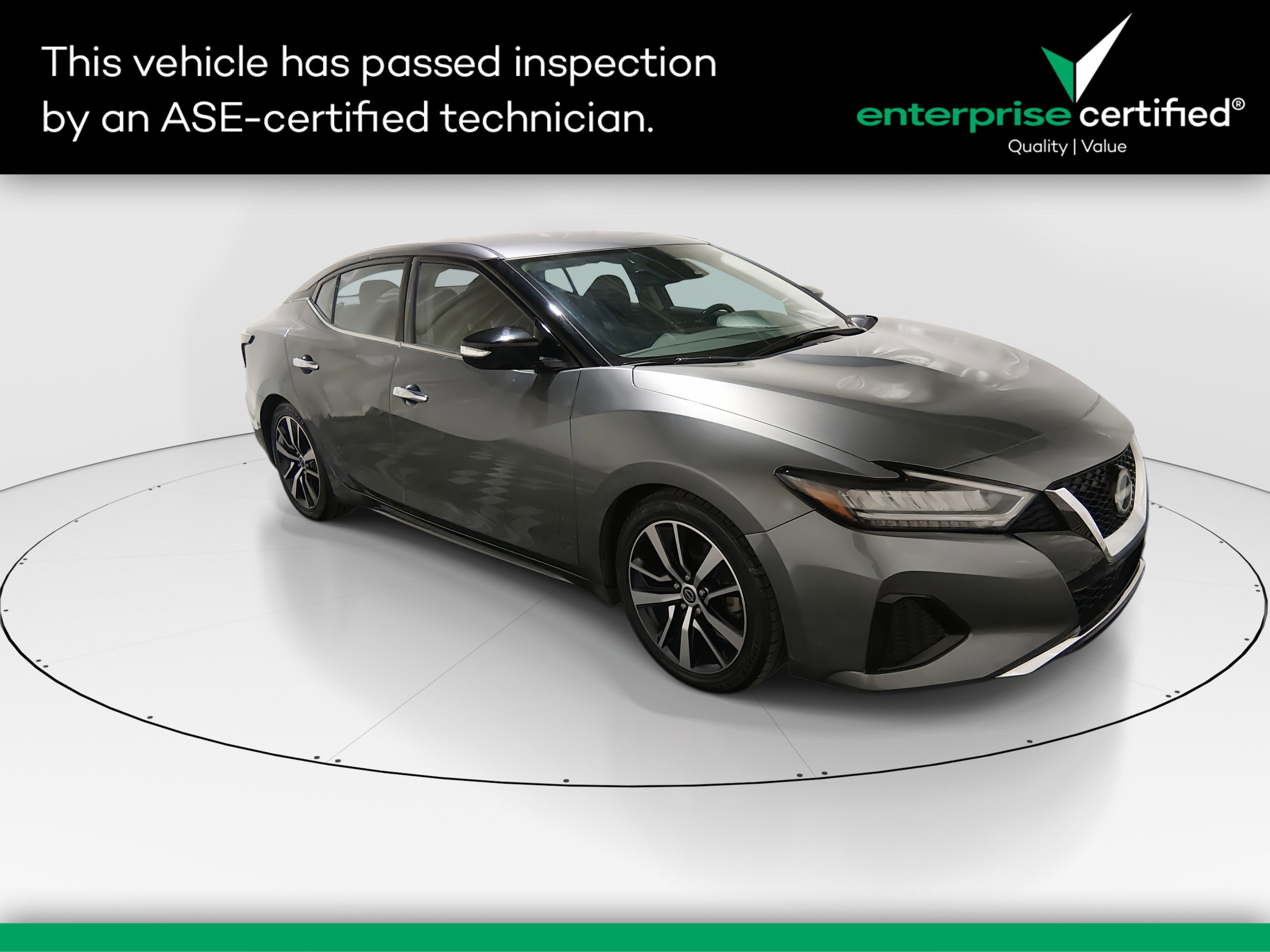 2023 Nissan Maxima SV's photo