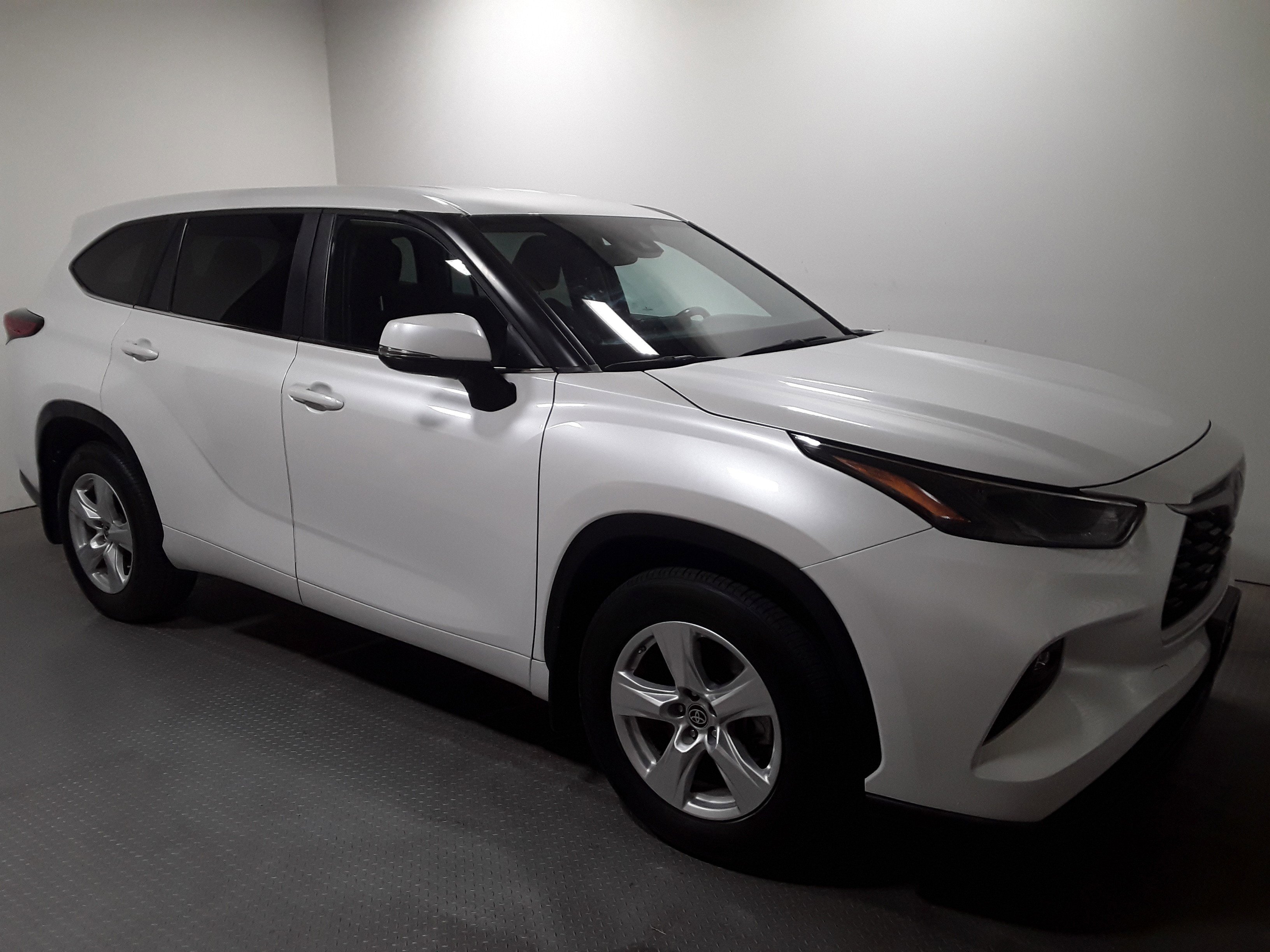 2023 Toyota Highlander LE FWD