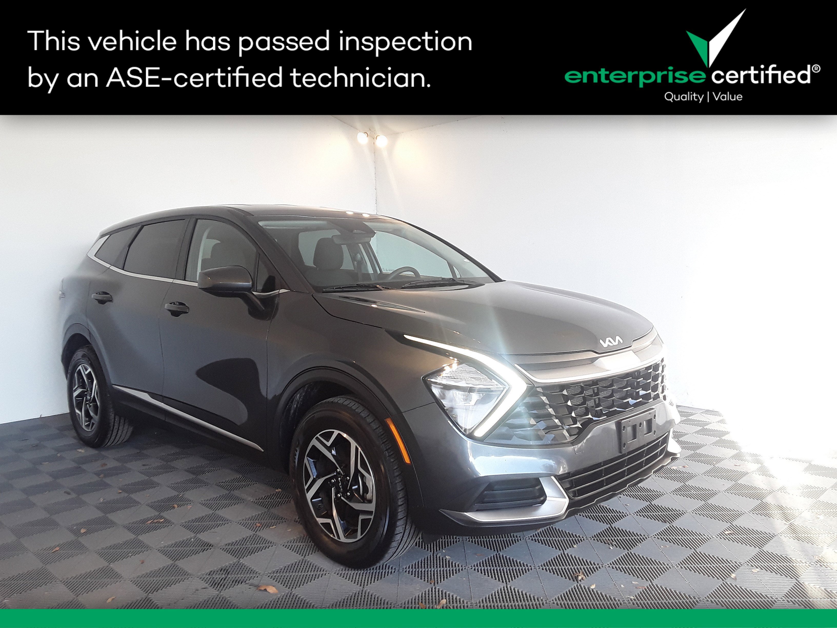 2023 Kia Sportage LX's photo