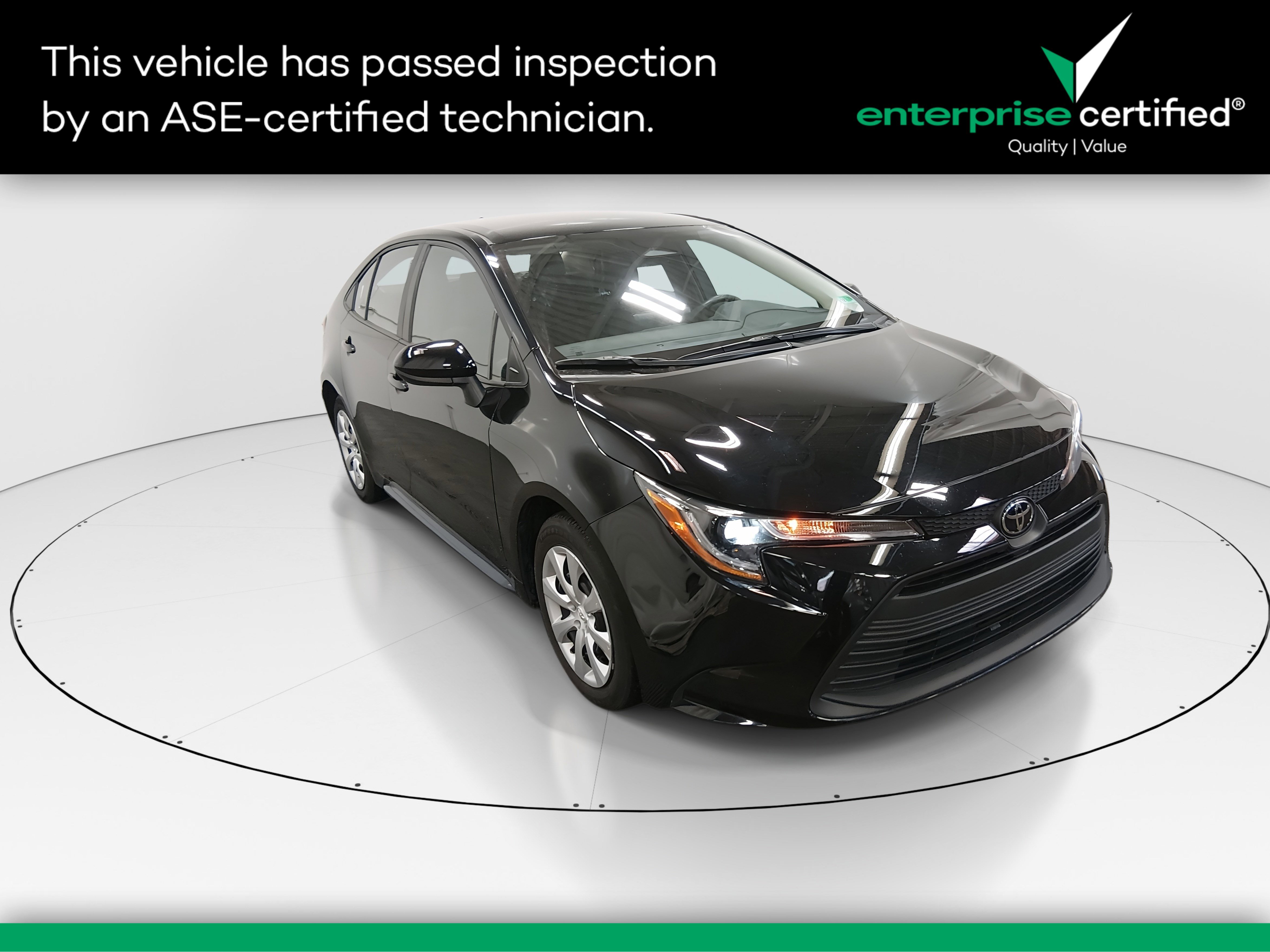 2025 Toyota Corolla LE's photo