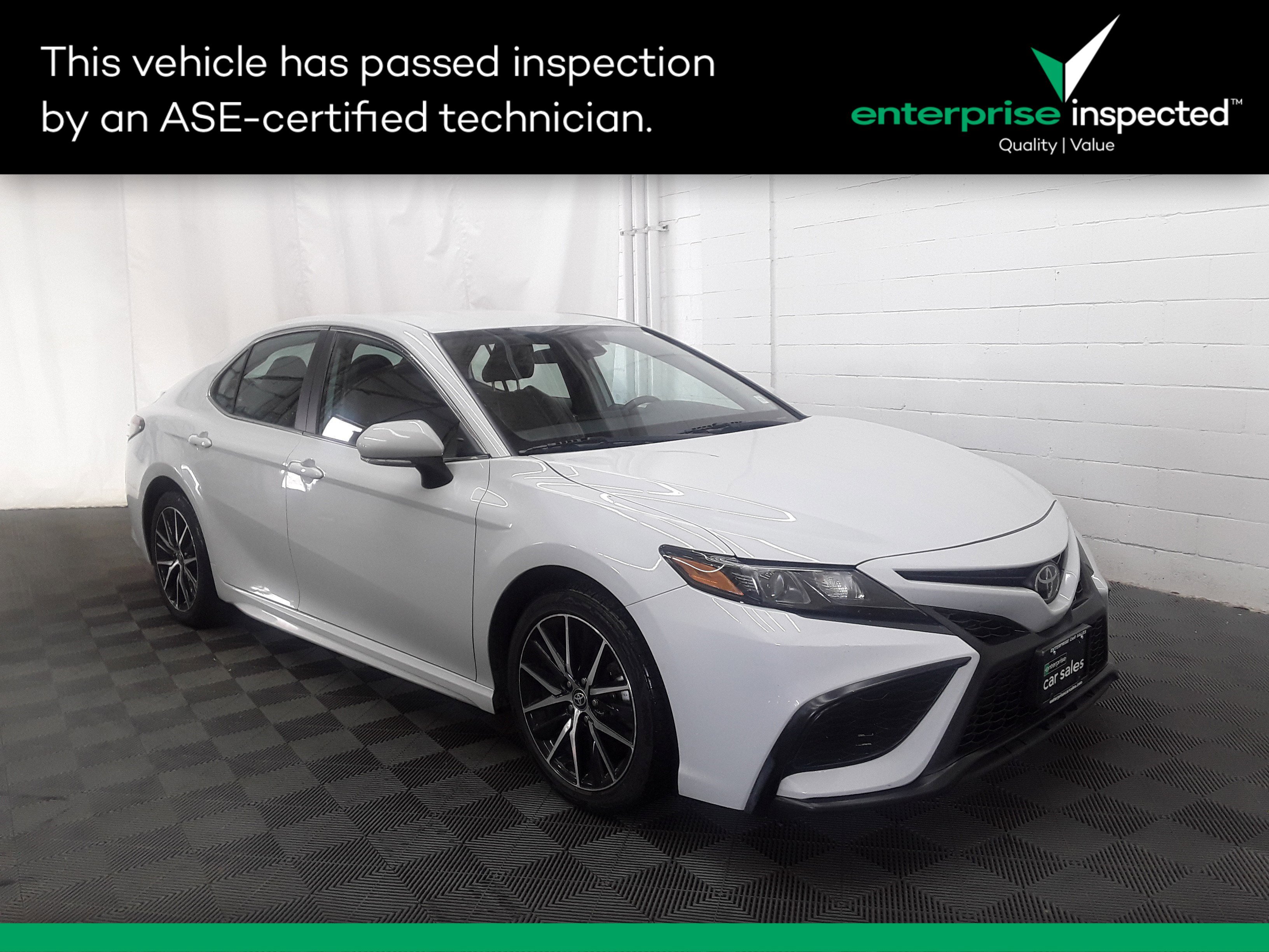 2023 Toyota Camry SE Auto