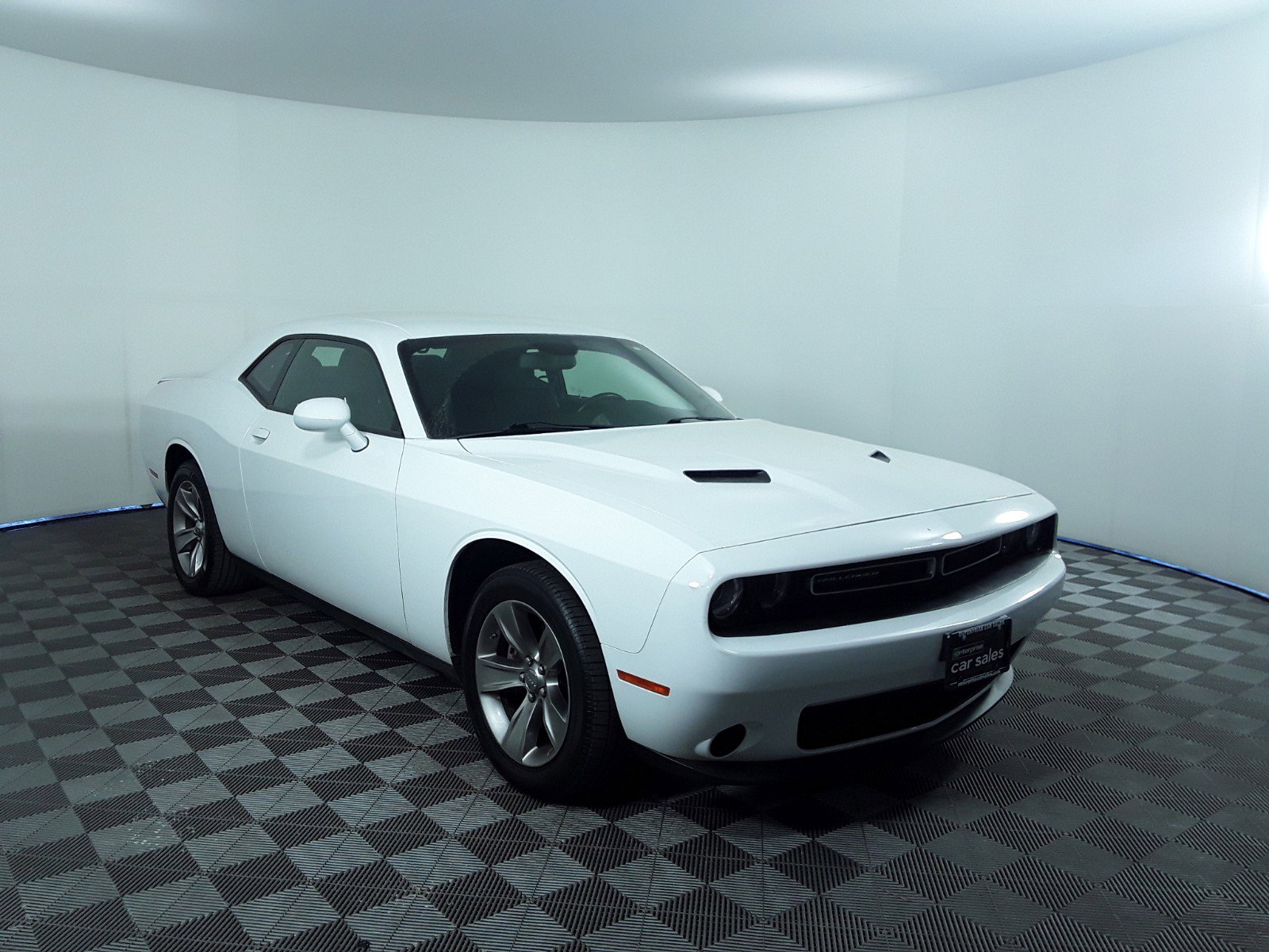 2022 Dodge Challenger SXT RWD