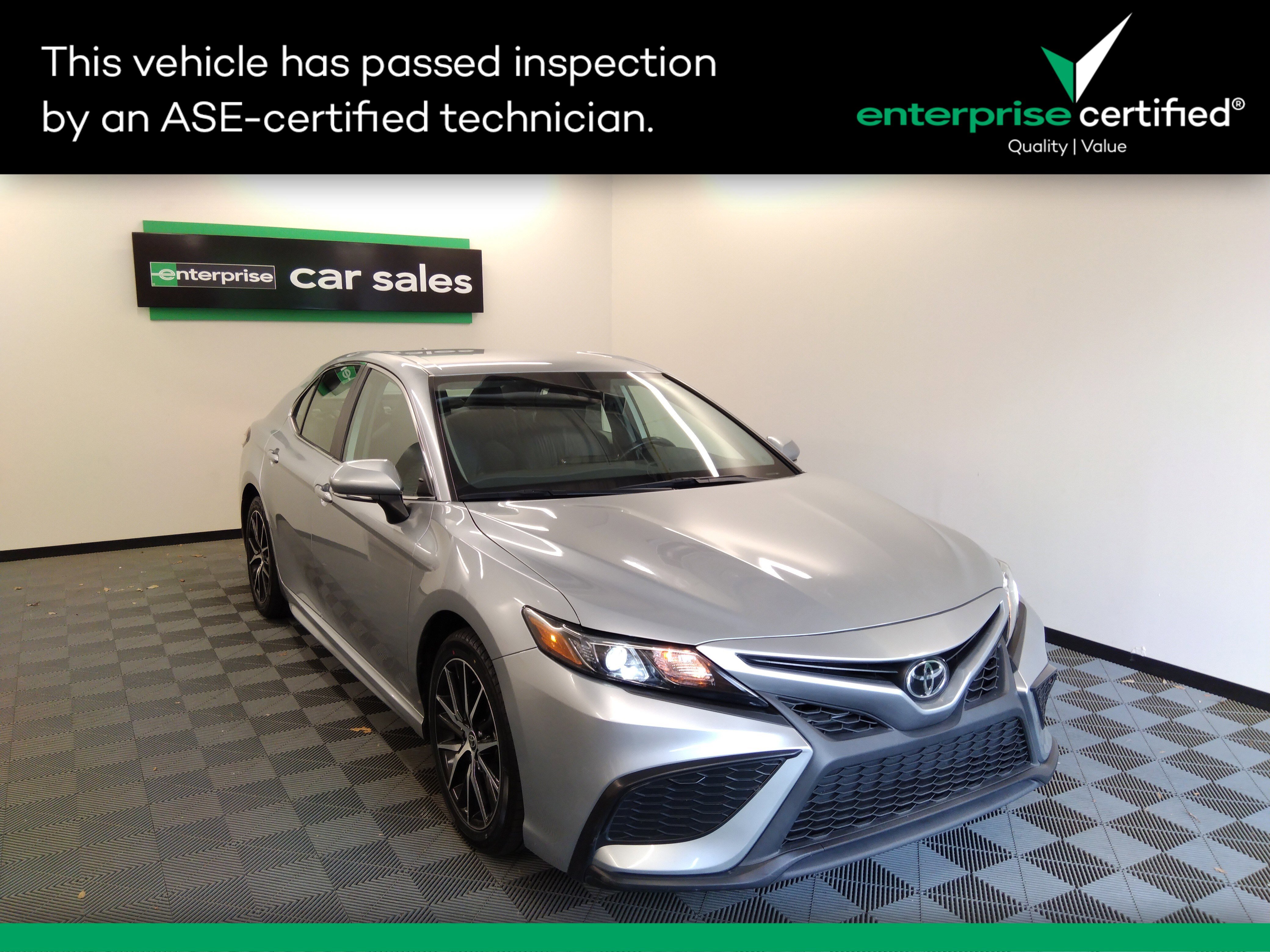 2023 Toyota Camry SE Auto