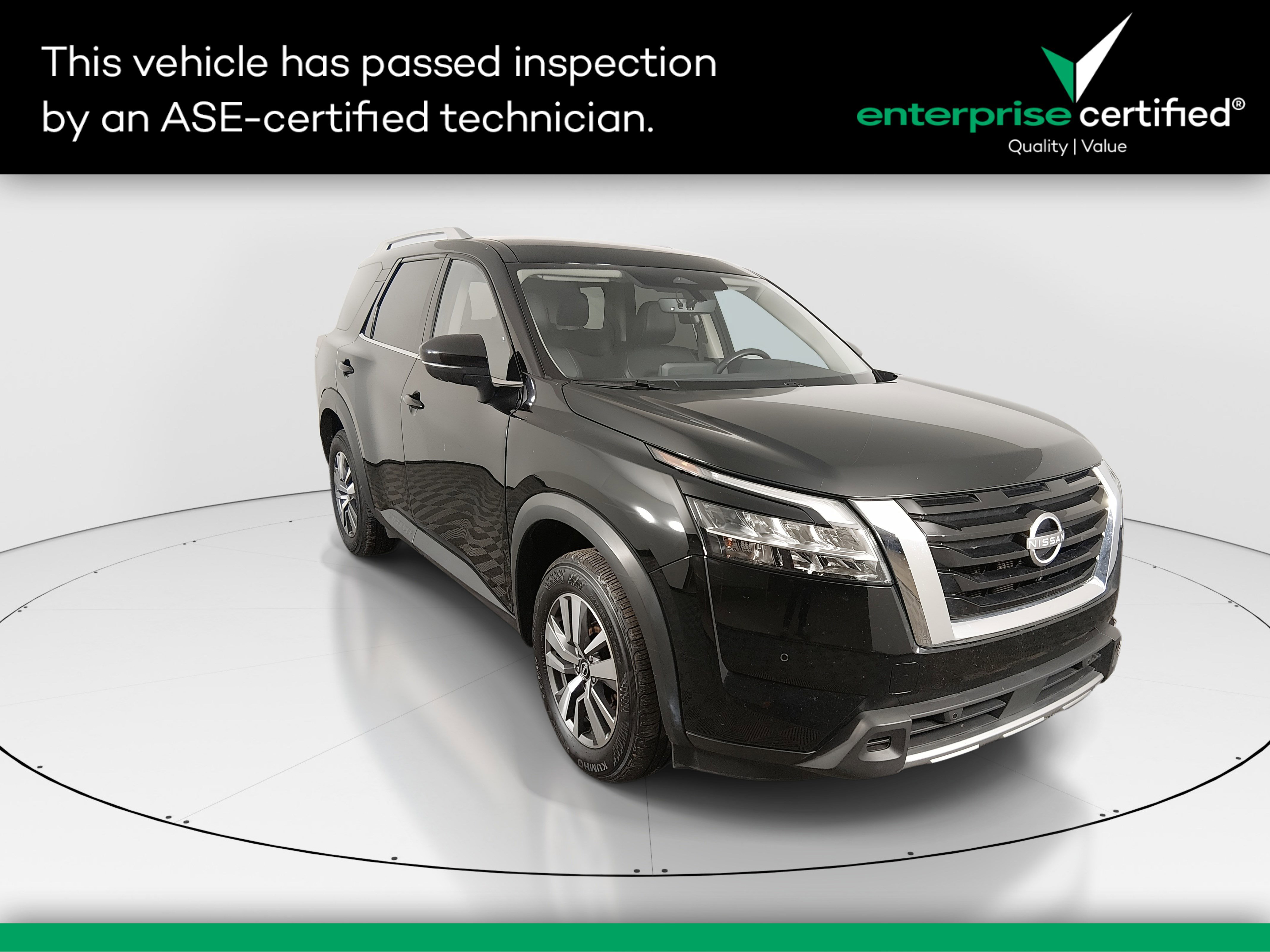 2023 Nissan Pathfinder SL