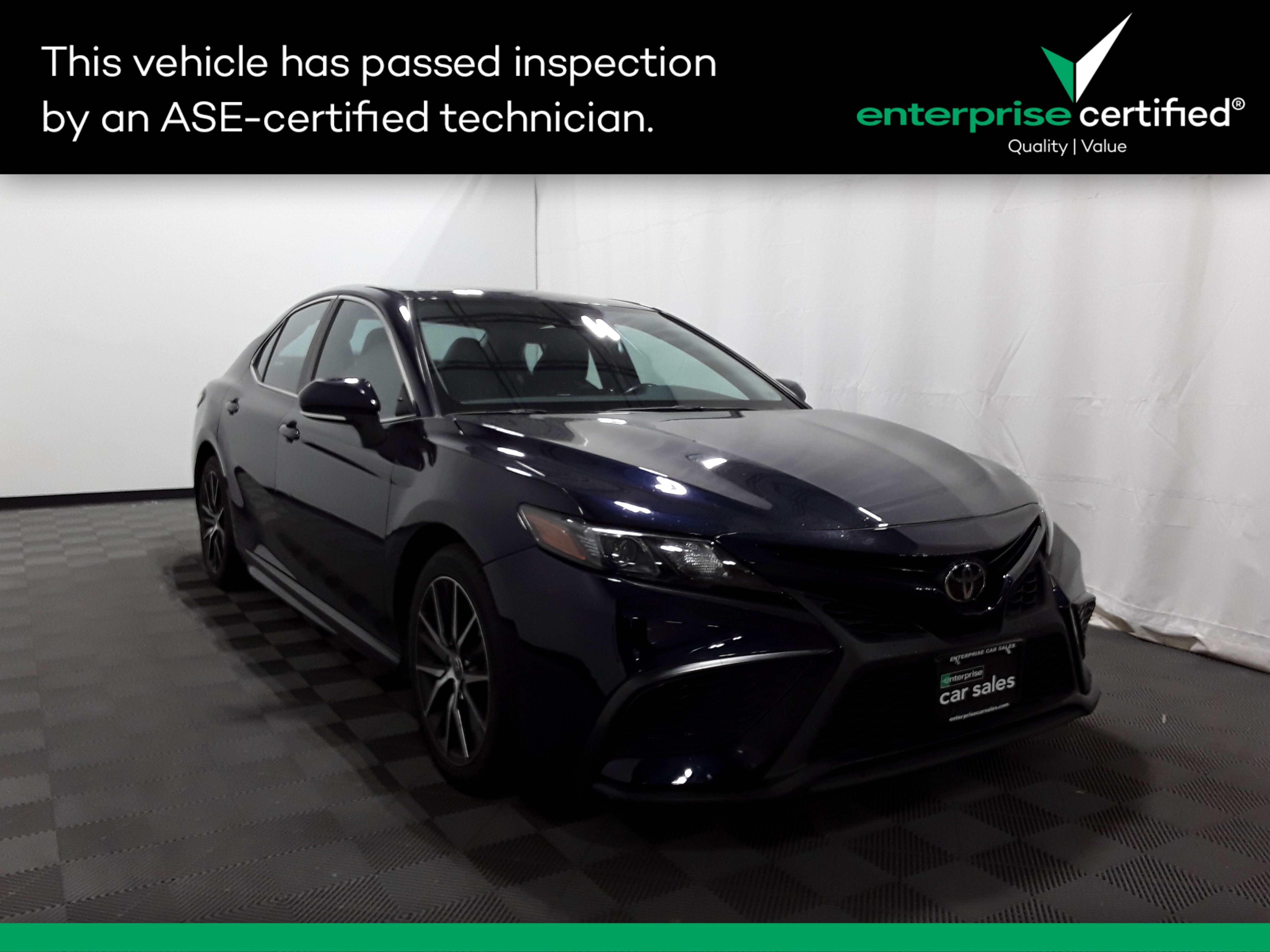2022 Toyota Camry SE Auto