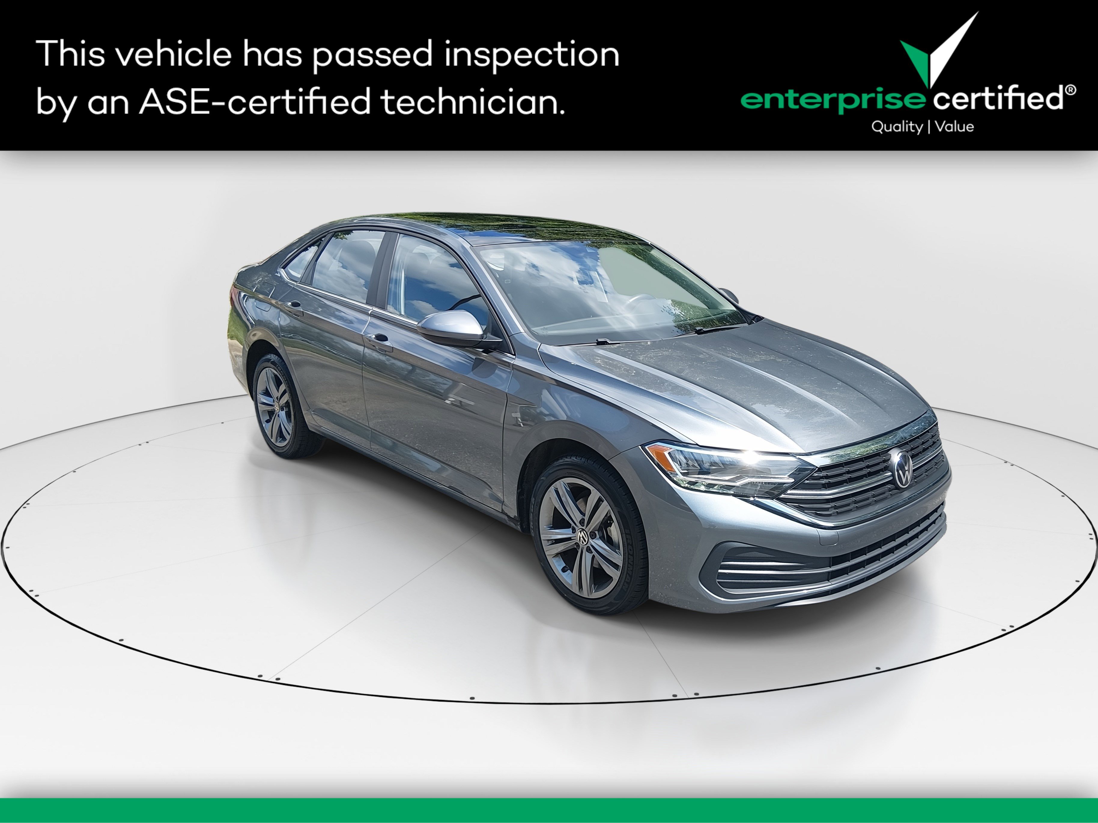 Used 2024 Volkswagen Jetta SE Auto