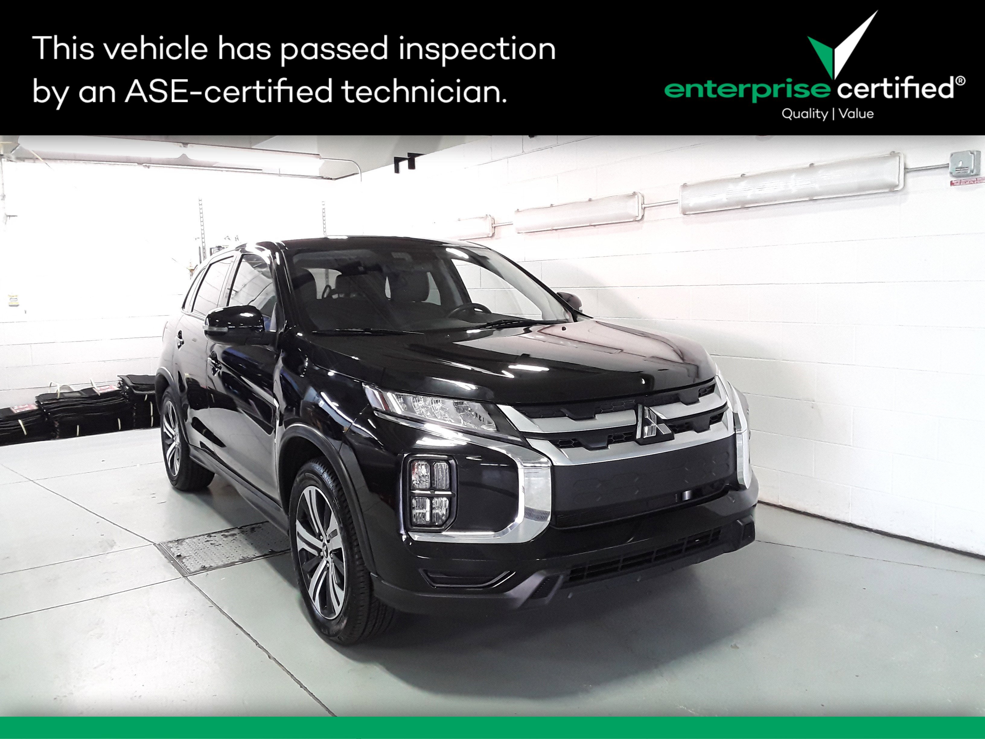 2024 Mitsubishi Outlander Sport SE's photo