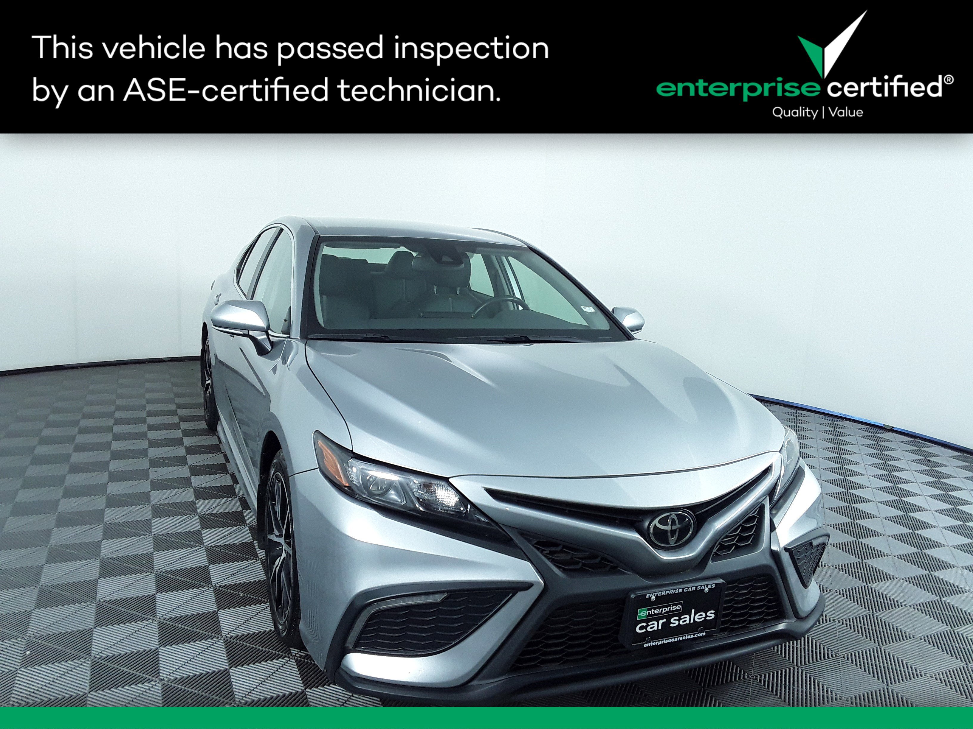 2023 Toyota Camry SE Auto