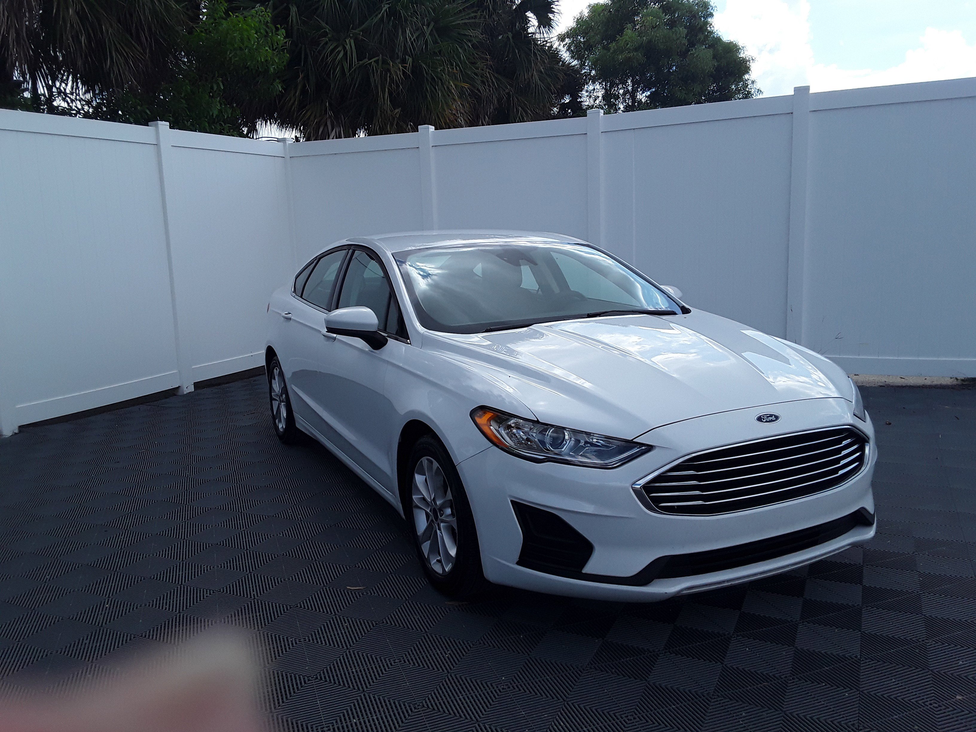 Used 2020 Ford Fusion Hybrid SE FWD