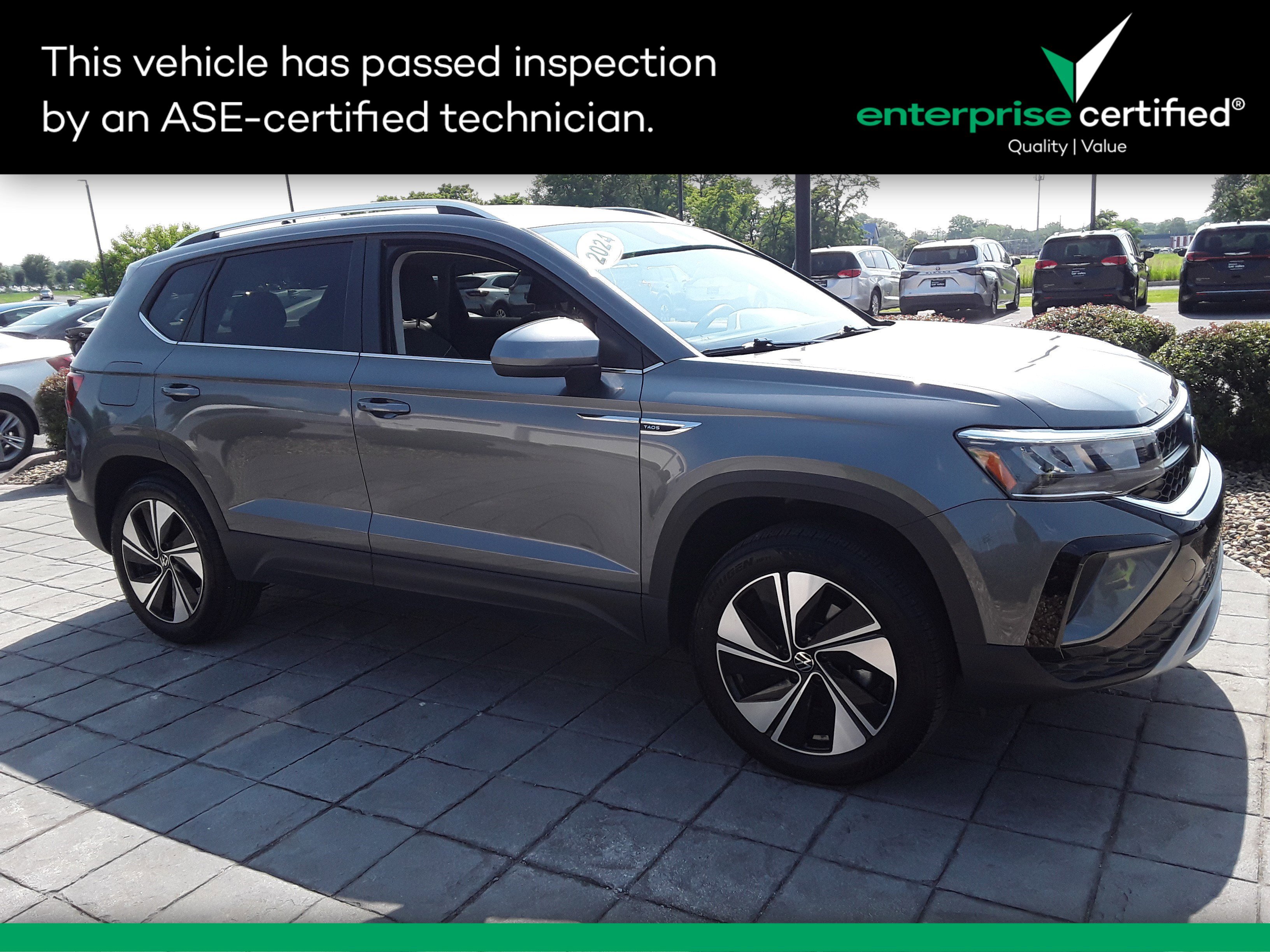 Used 2024 Volkswagen Taos SE 4MOTION
