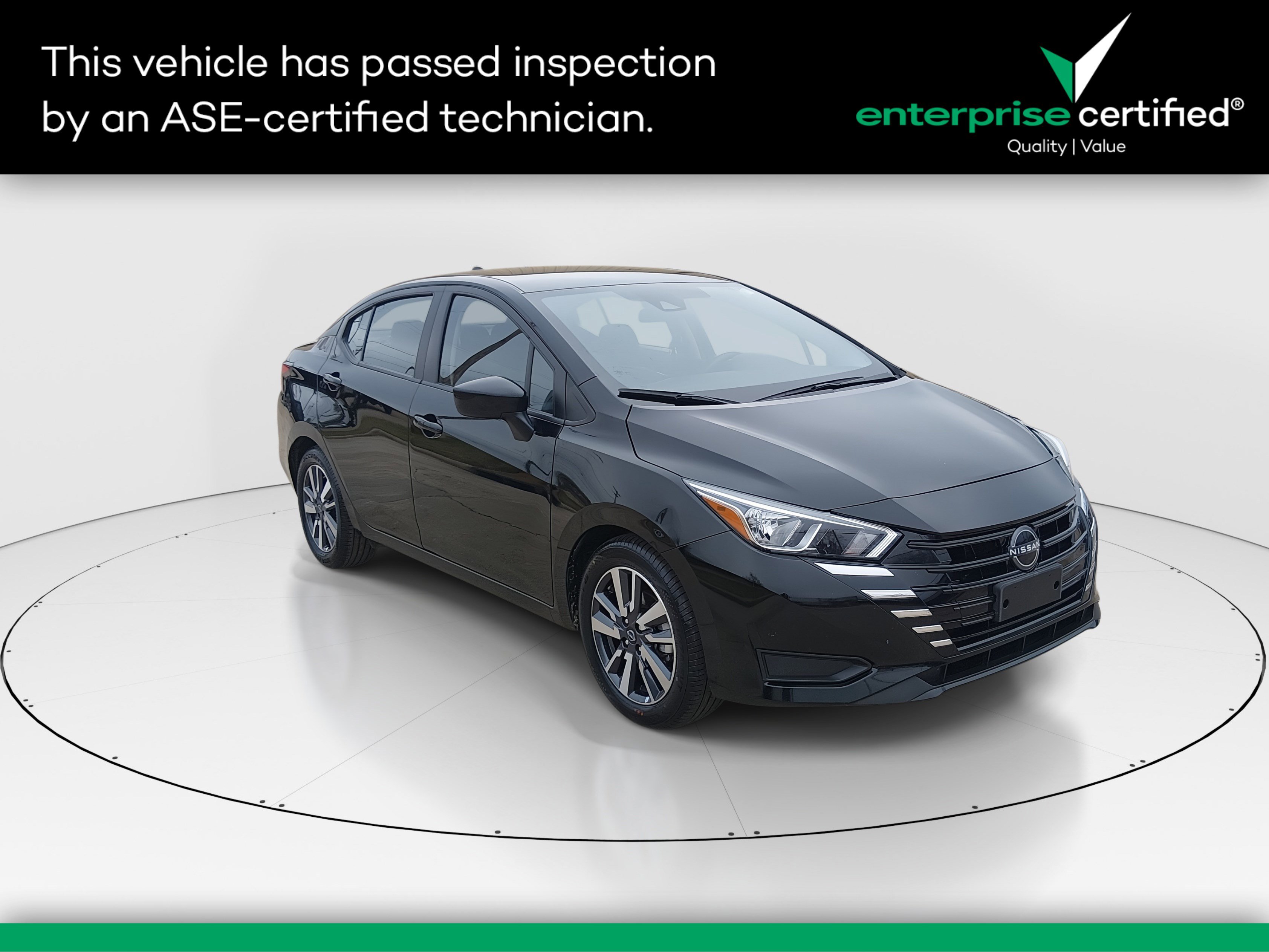 2023 Nissan Versa Sedan SV's photo