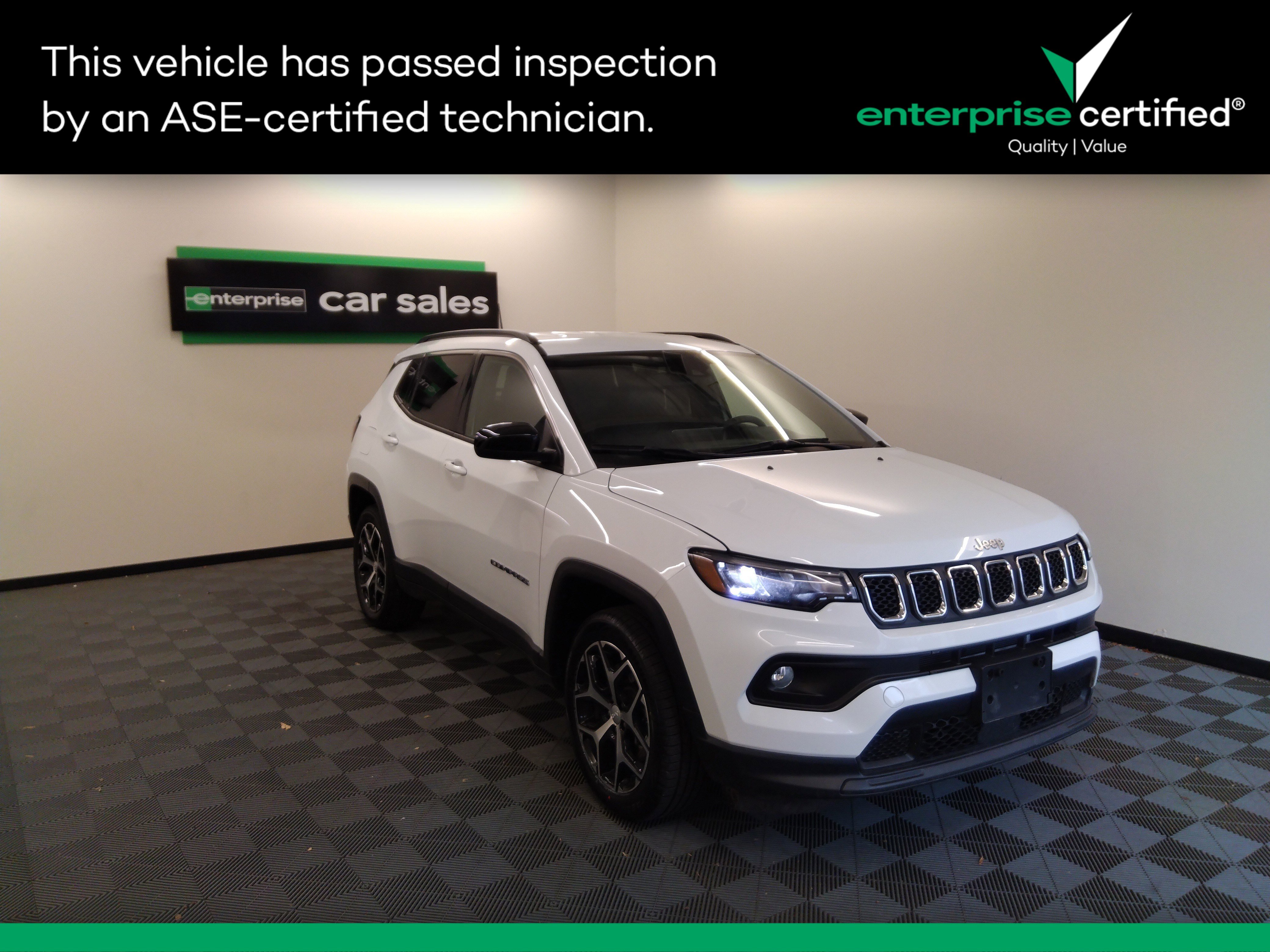 2024 Jeep Compass Latitude's photo