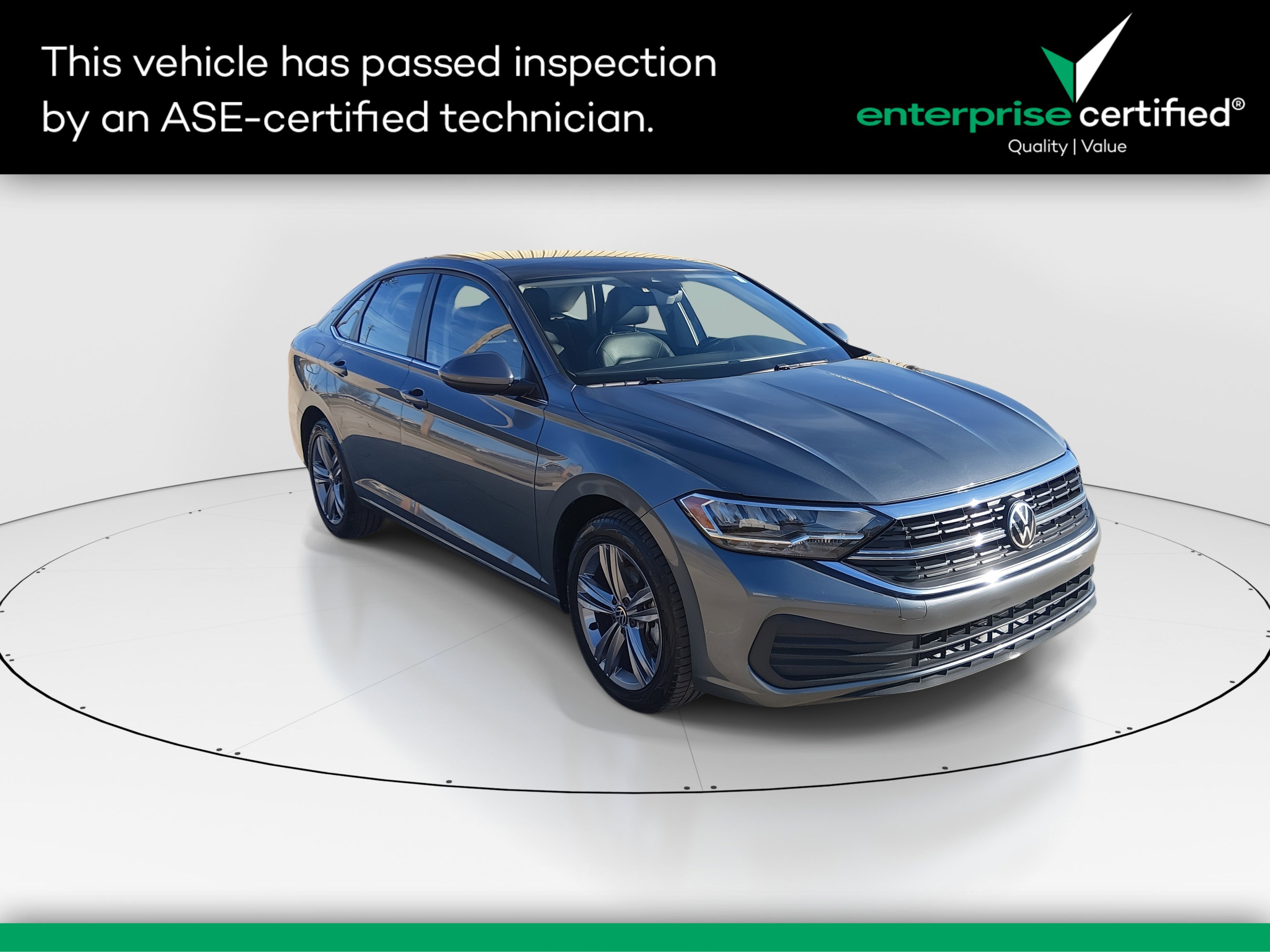 2024 Volkswagen Jetta SE's photo