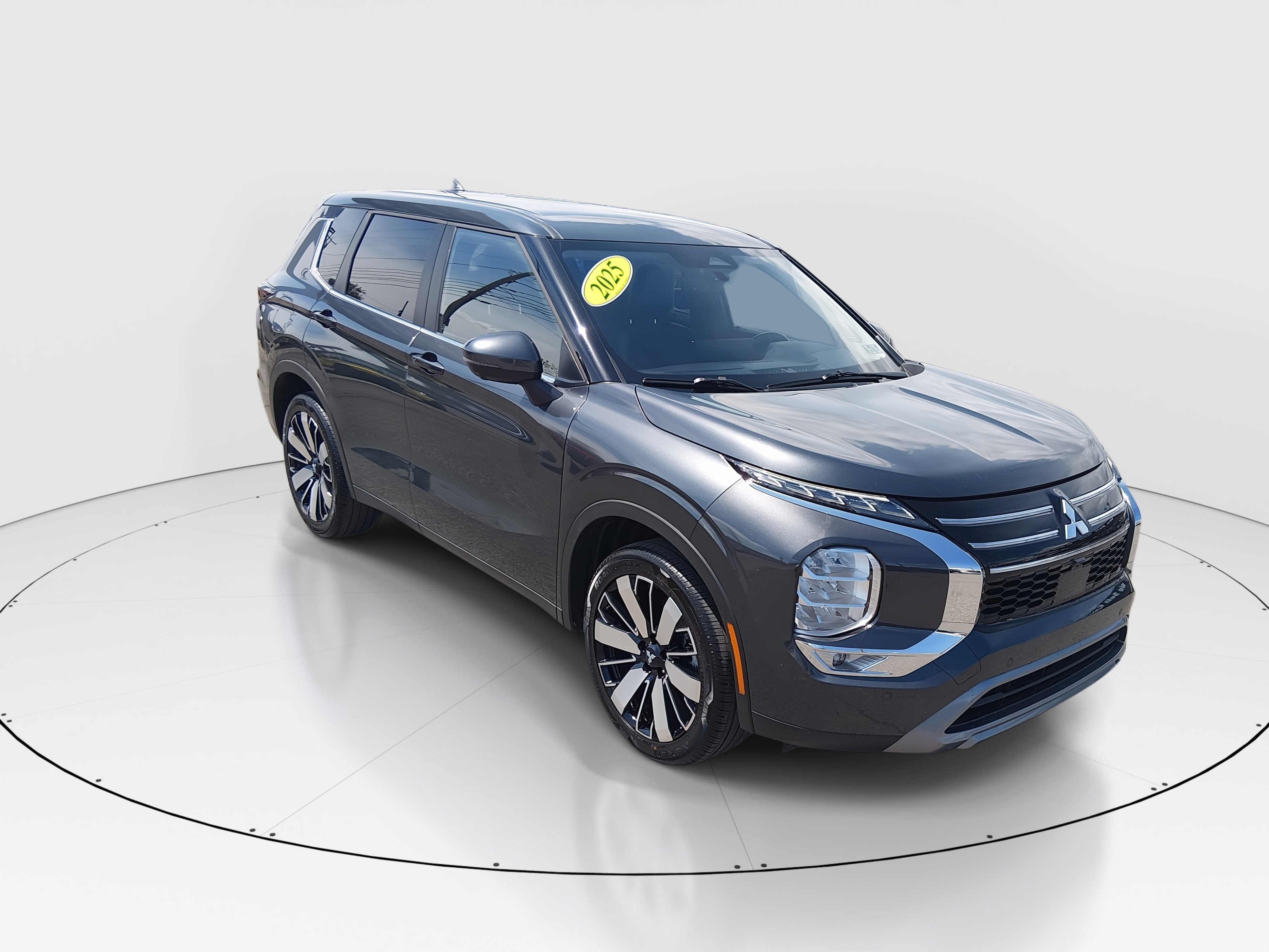 2025 Mitsubishi Outlander